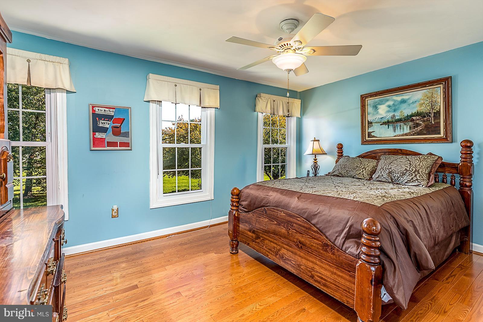 LIFESTYLE AT SULLY STATION - Residential