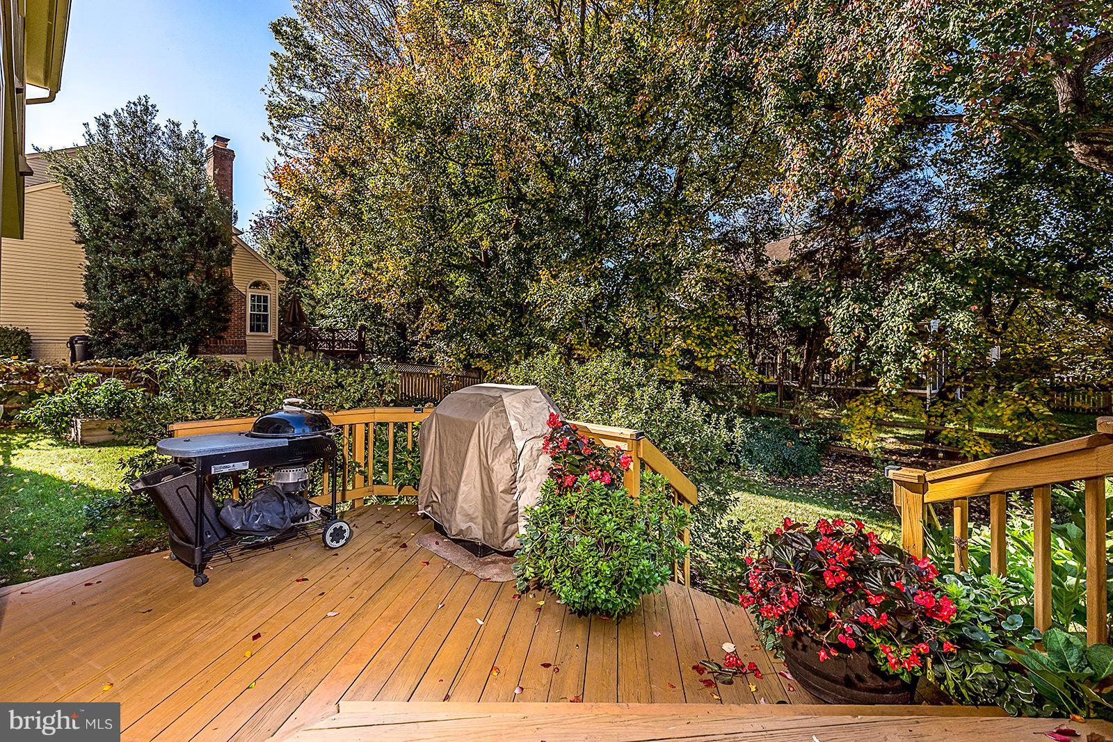 LIFESTYLE AT SULLY STATION - Residential