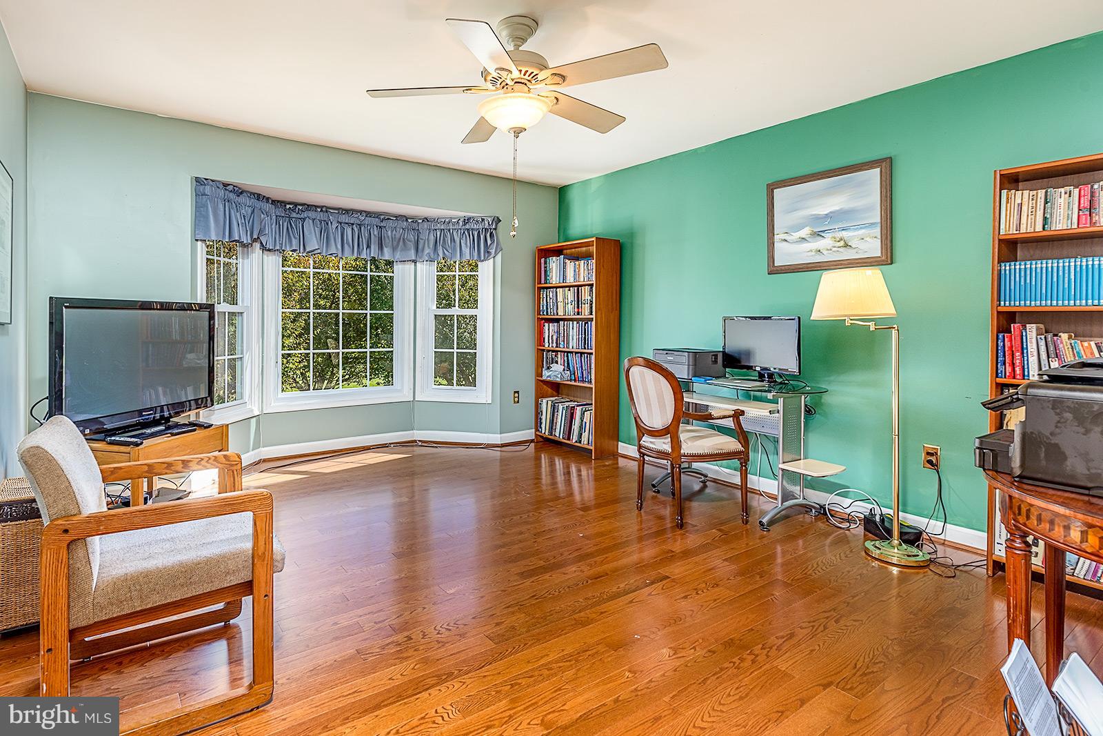 LIFESTYLE AT SULLY STATION - Residential