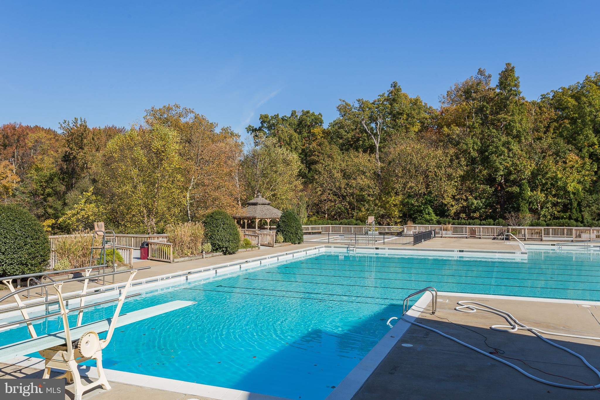 LIFESTYLE AT SULLY STATION - Residential