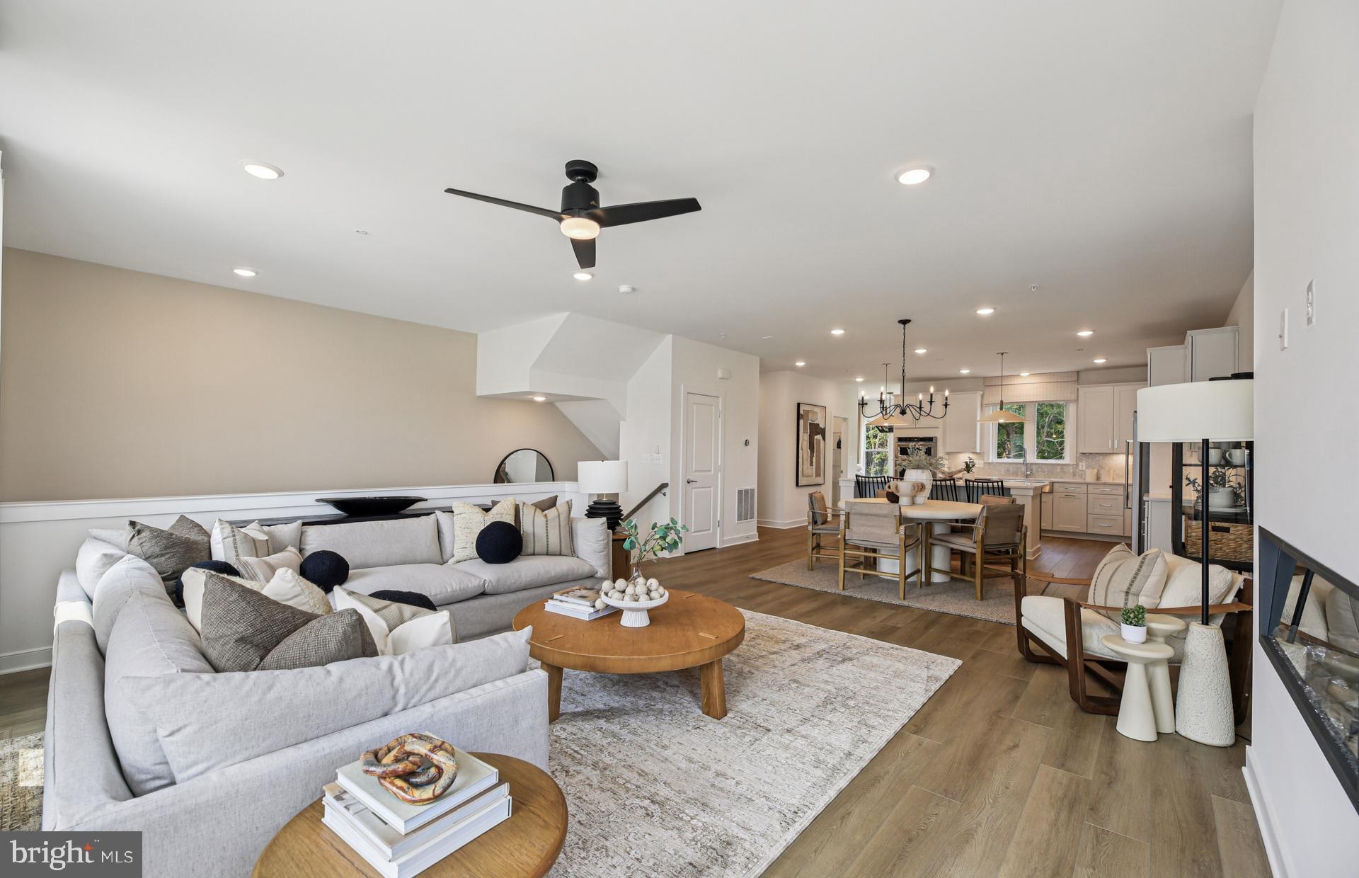 1154 CRESTED WOOD DRIVE