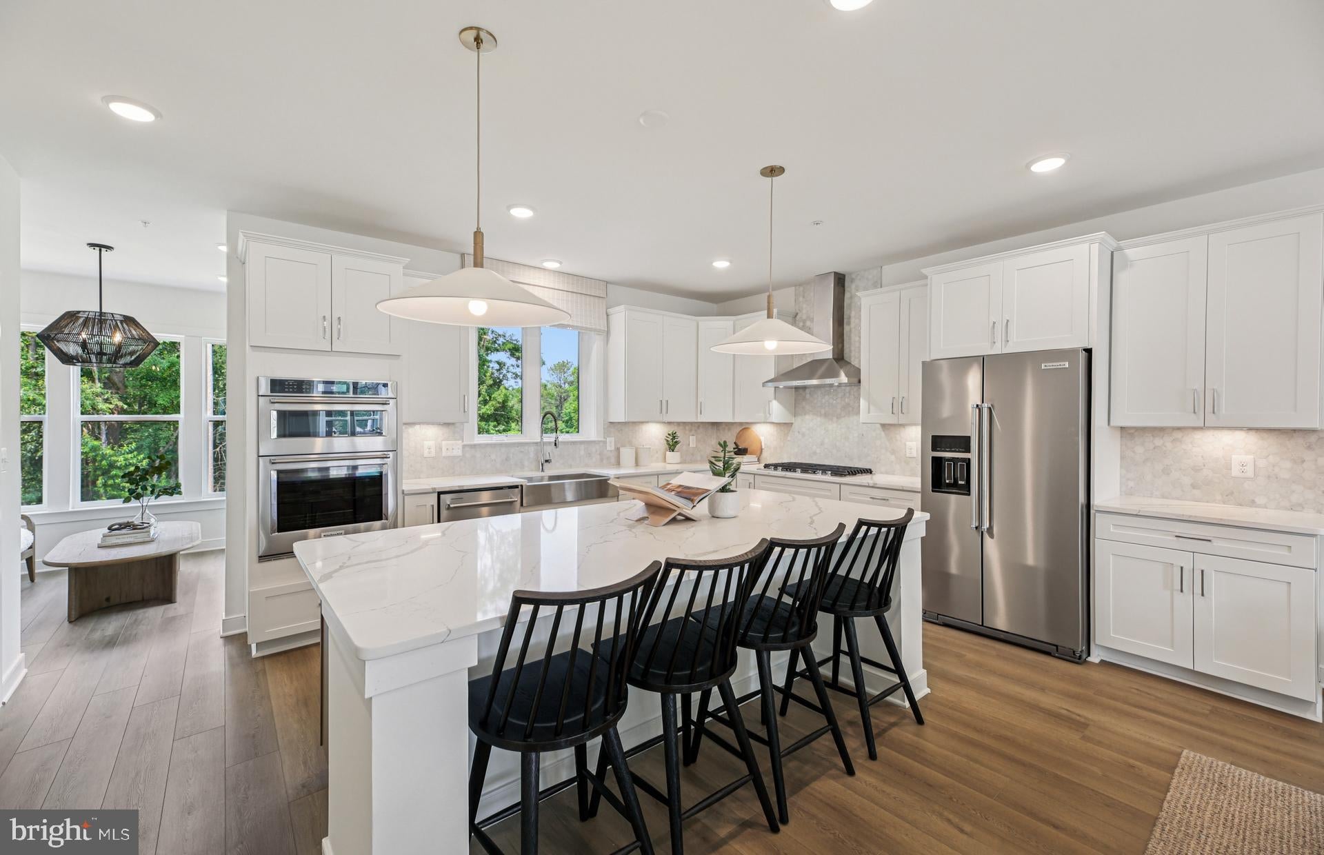 1154 CRESTED WOOD DRIVE