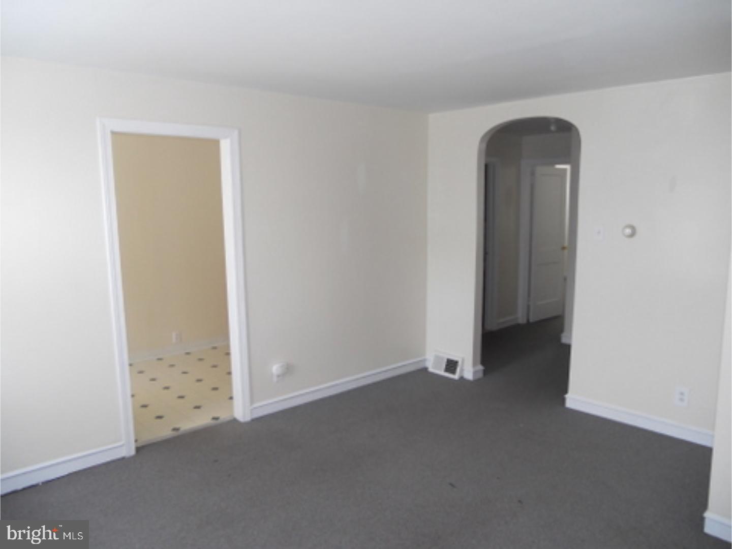 EAST FALLS - Residential Lease