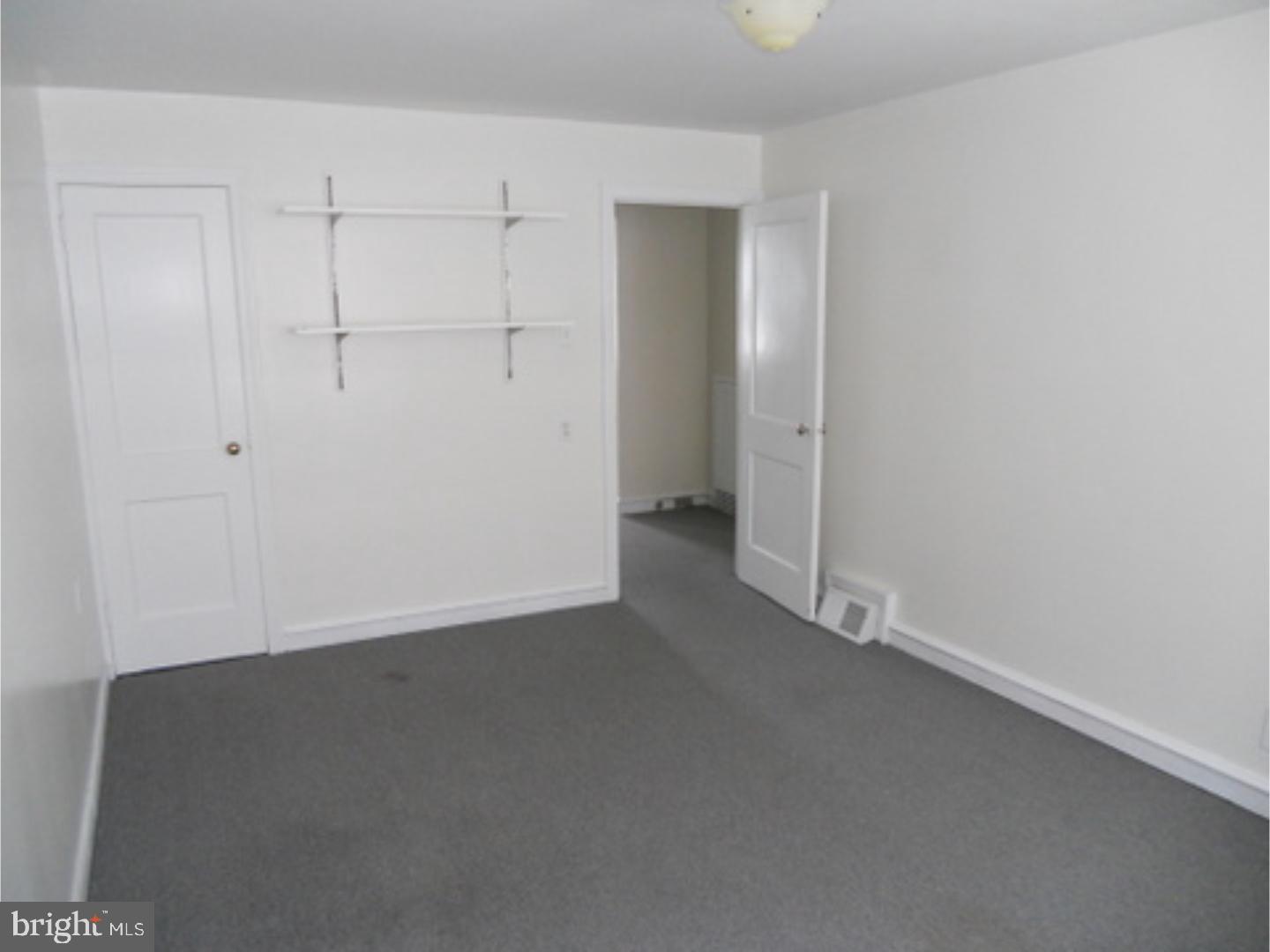 EAST FALLS - Residential Lease