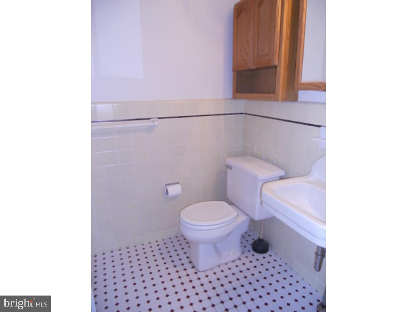 EAST FALLS - Residential Lease