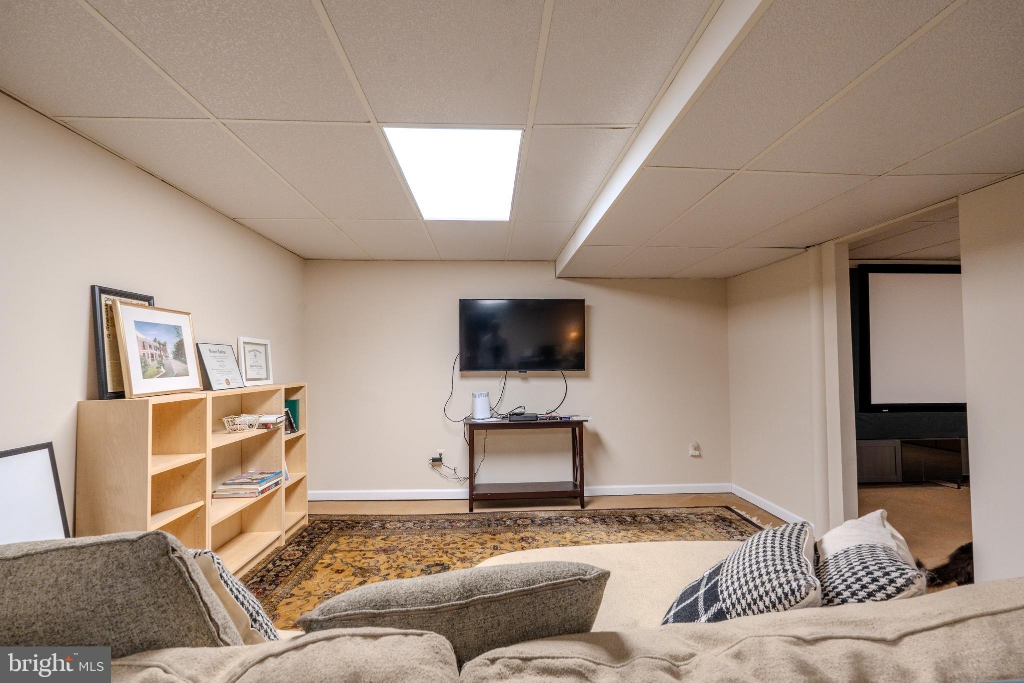 SOUTH HILLS PARK - Residential