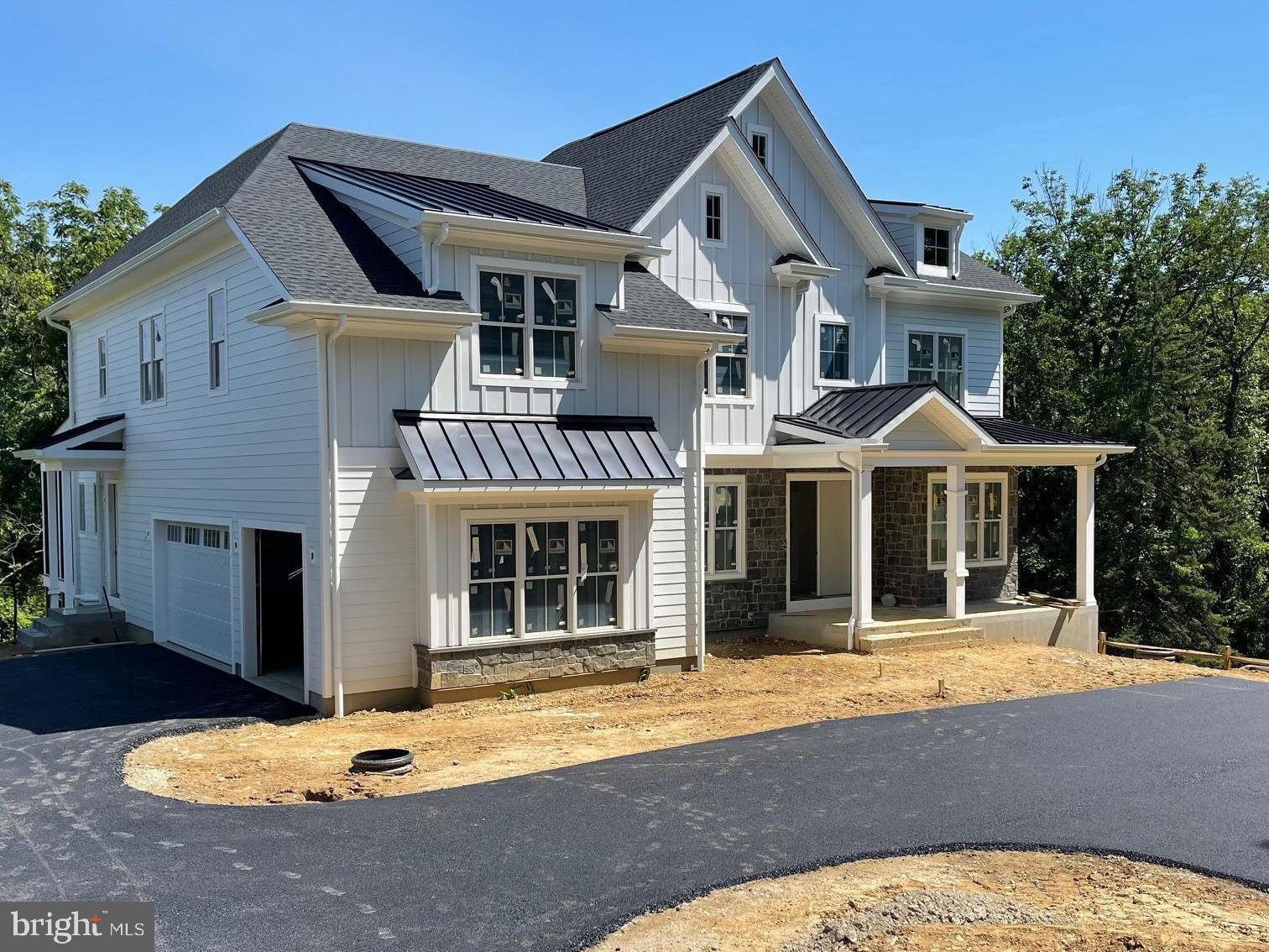 KNOBB HILL - Residential