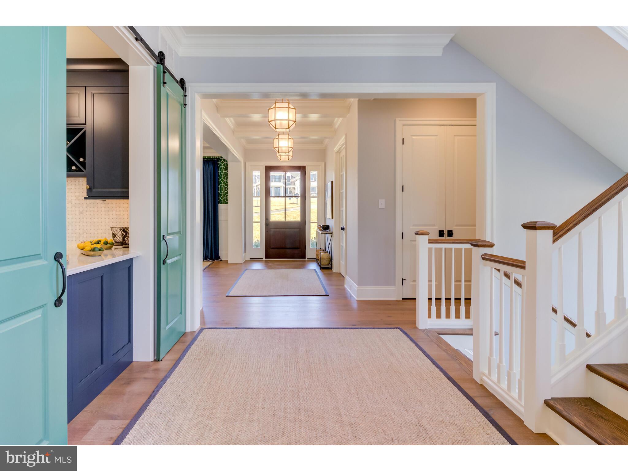 KNOBB HILL - Residential