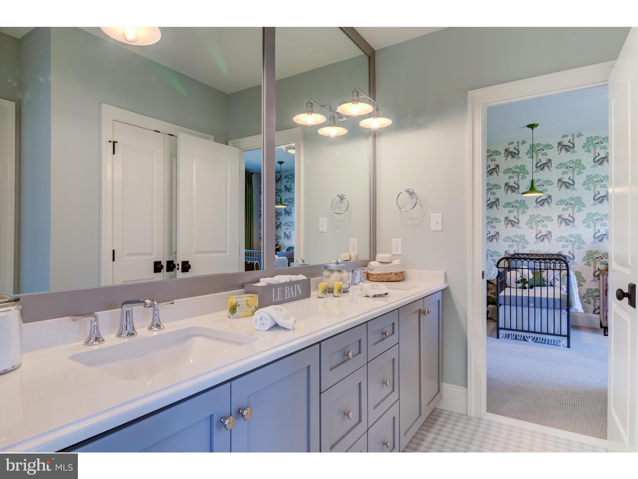 KNOBB HILL - Residential