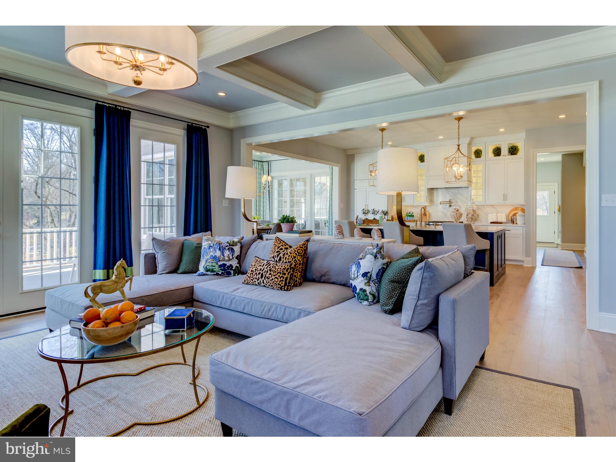 KNOBB HILL - Residential