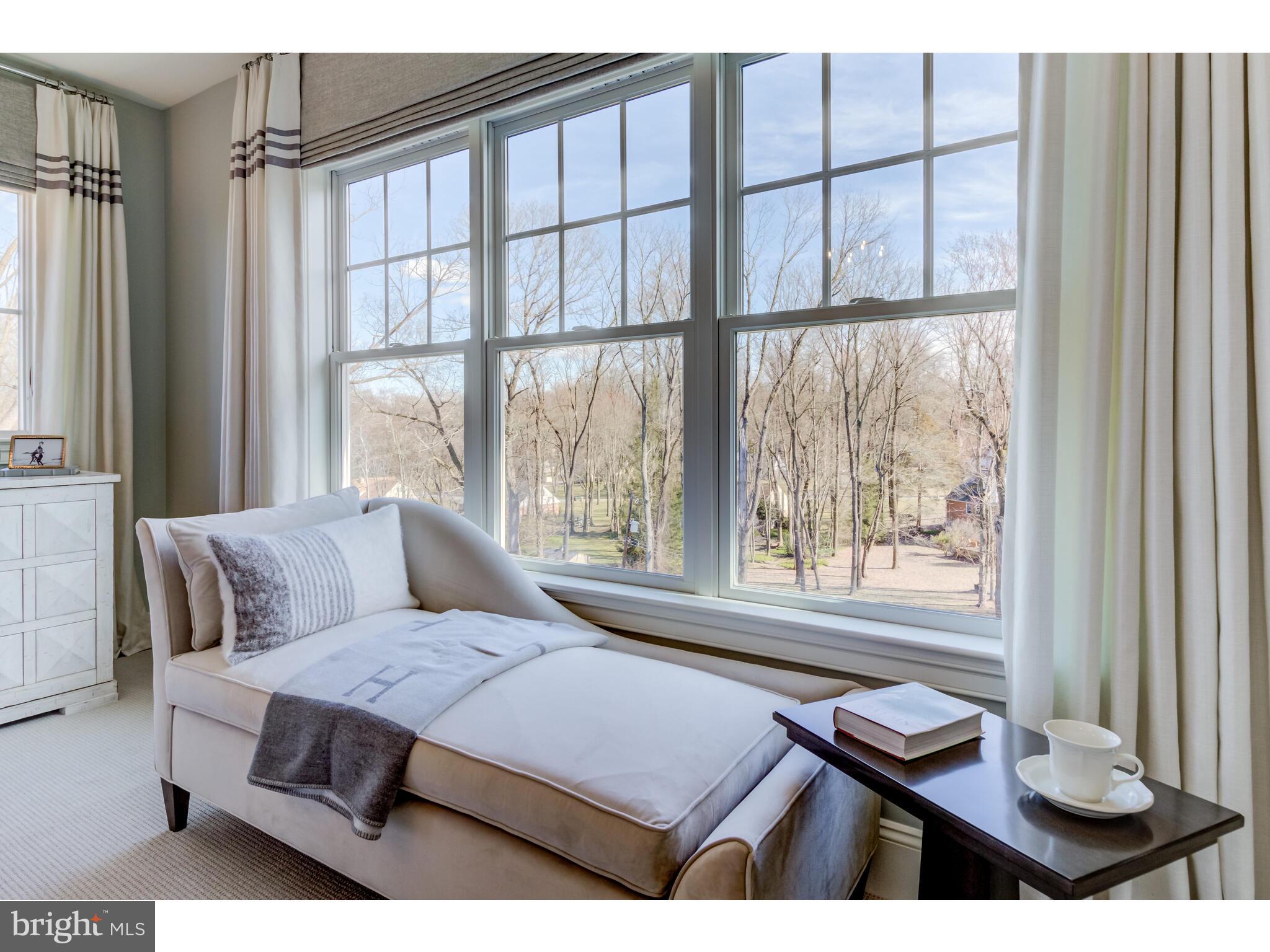 KNOBB HILL - Residential