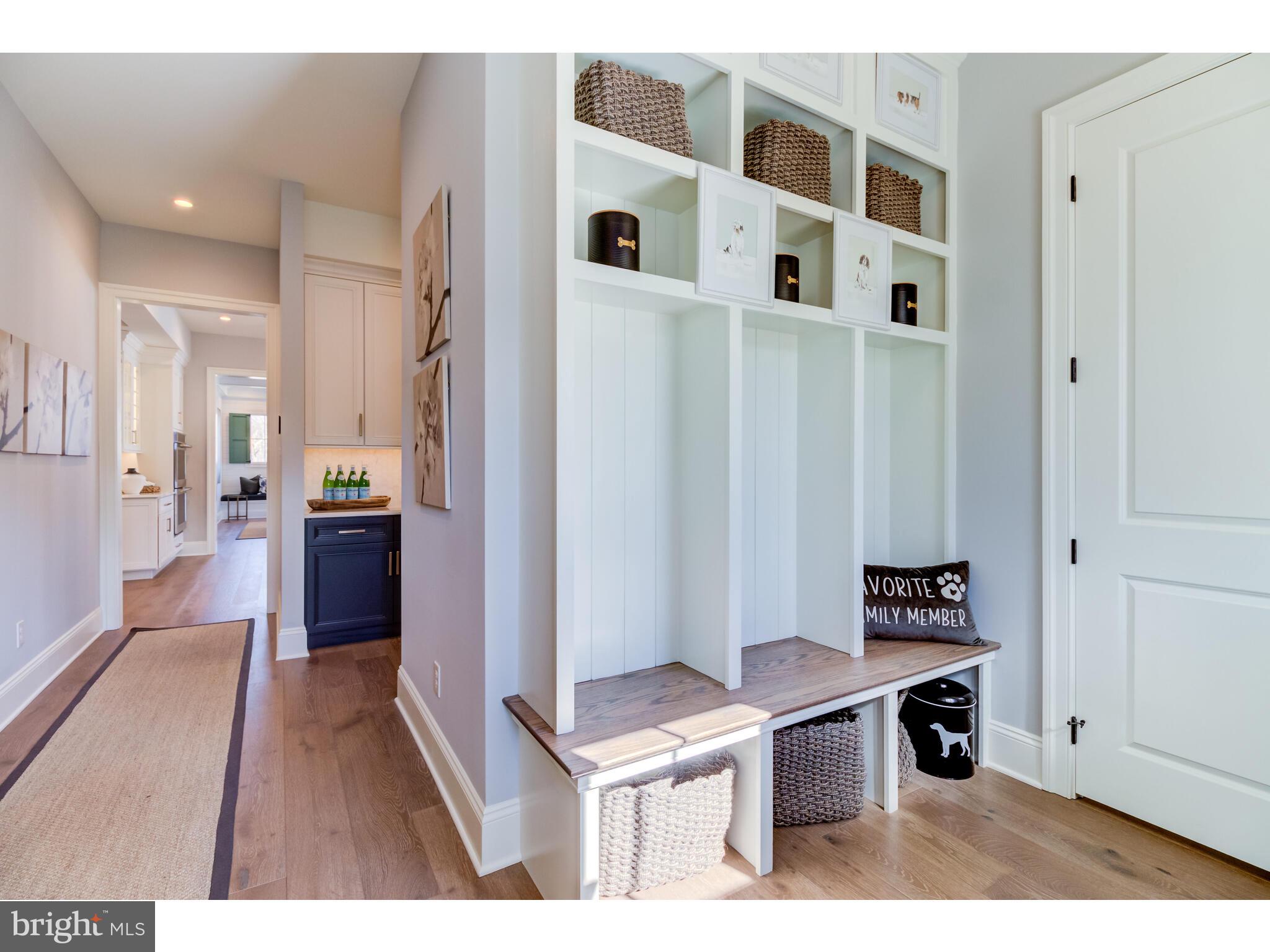 KNOBB HILL - Residential