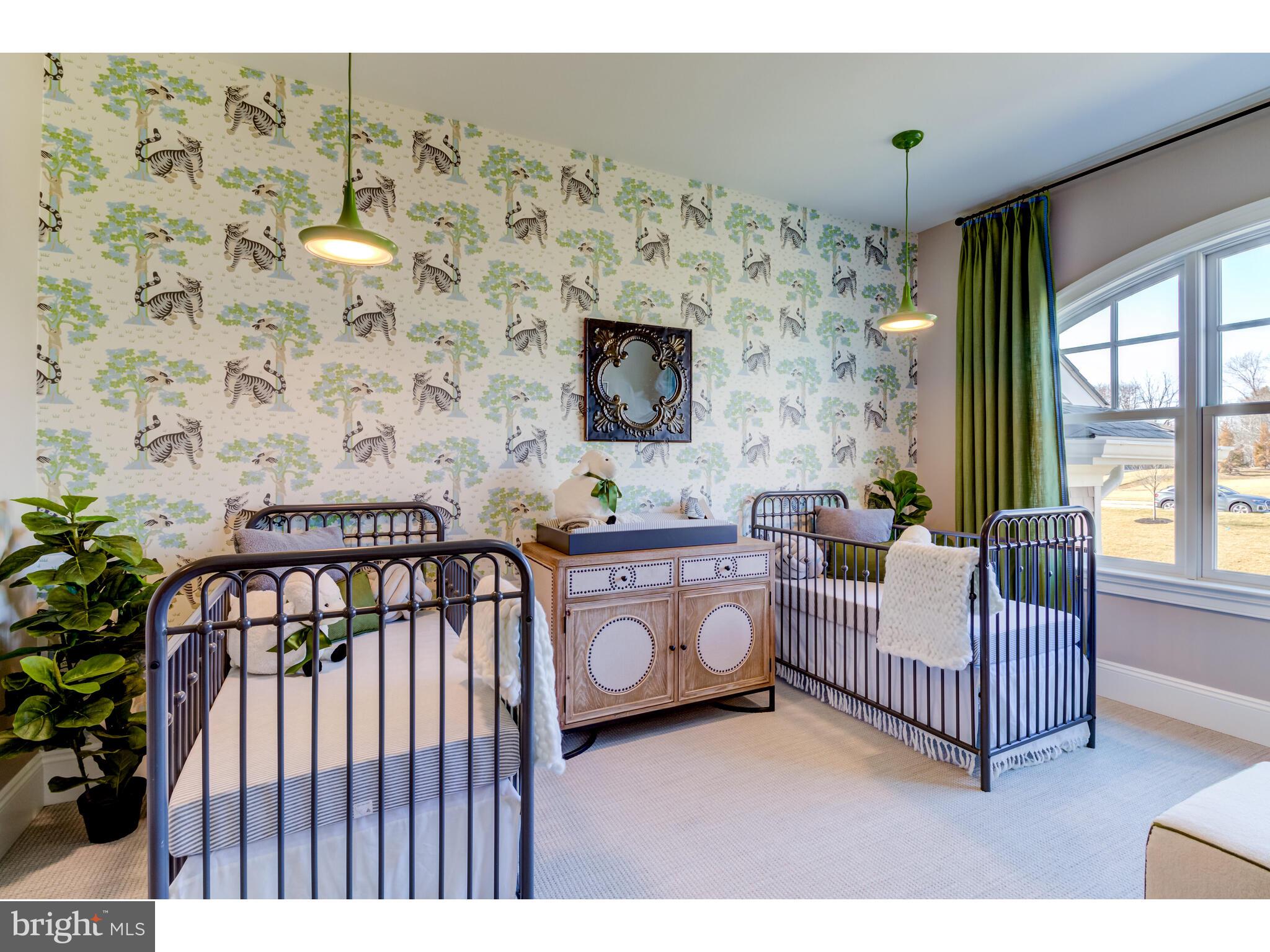 KNOBB HILL - Residential