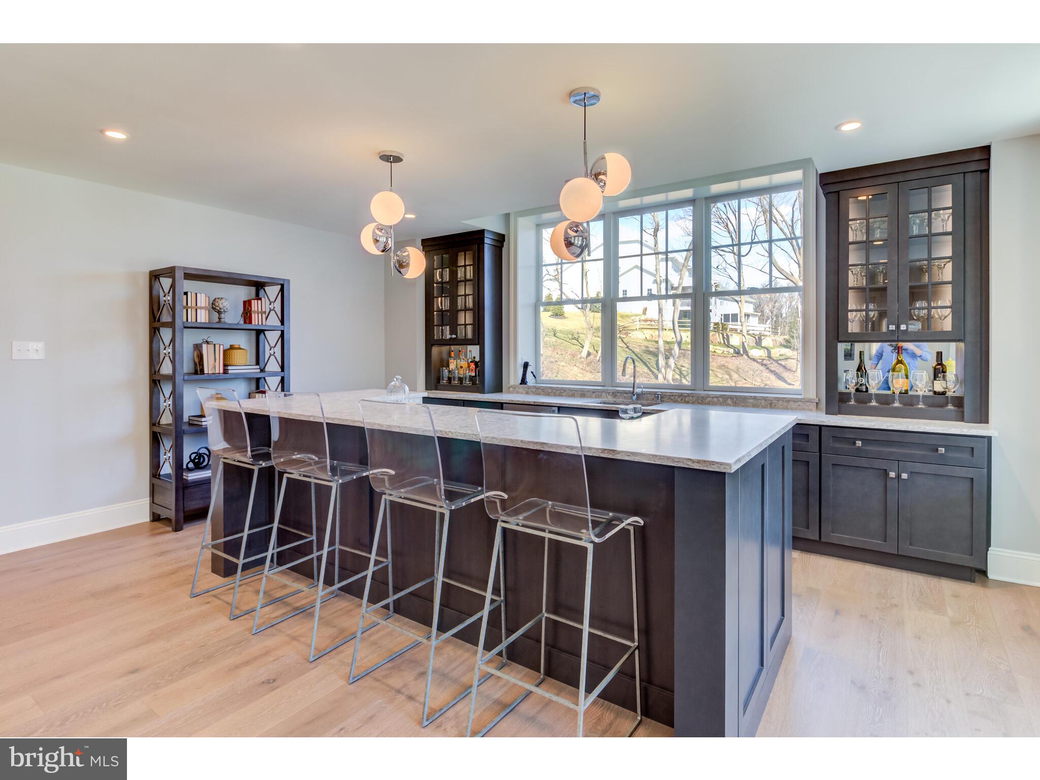 KNOBB HILL - Residential