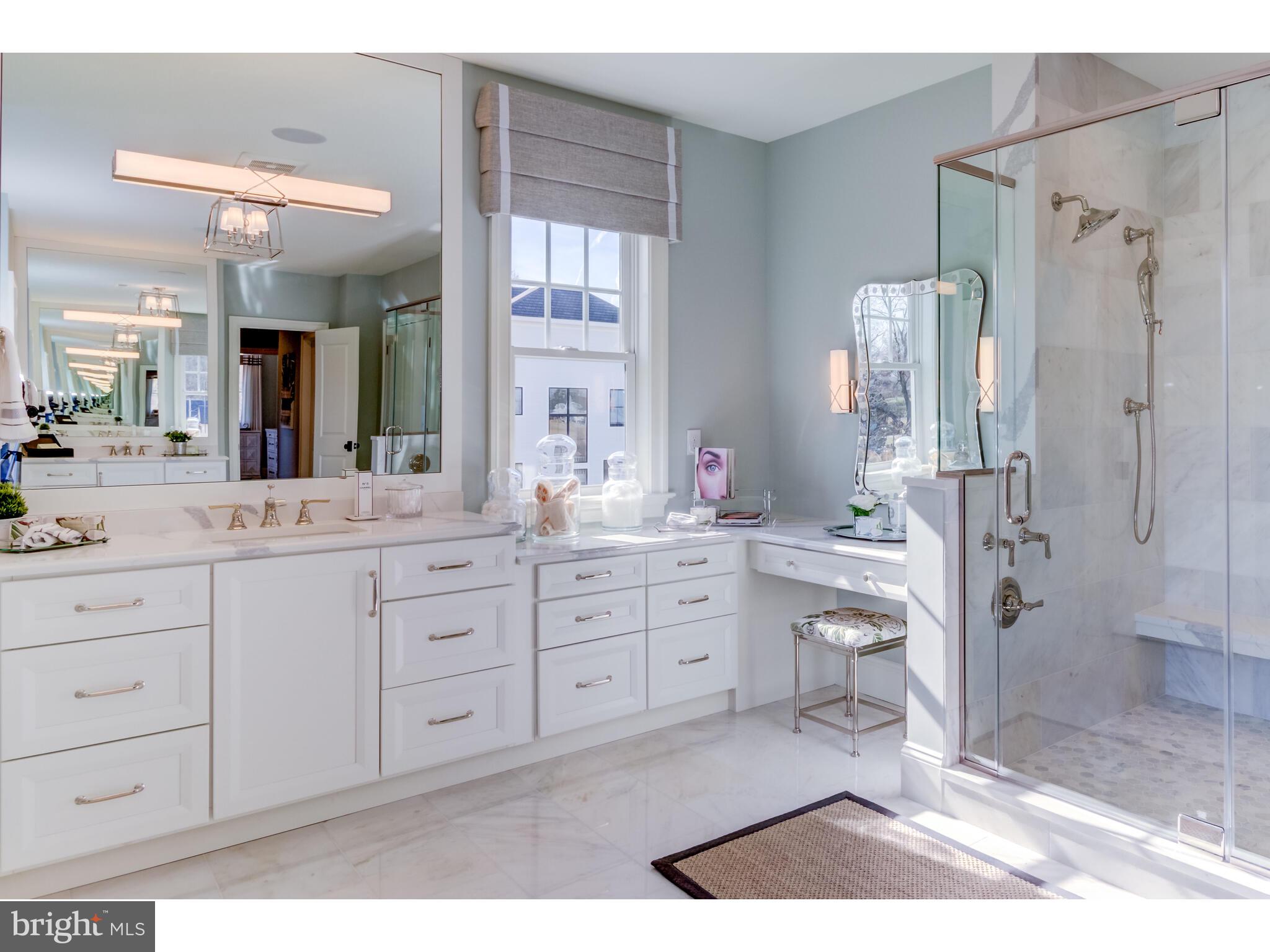 KNOBB HILL - Residential