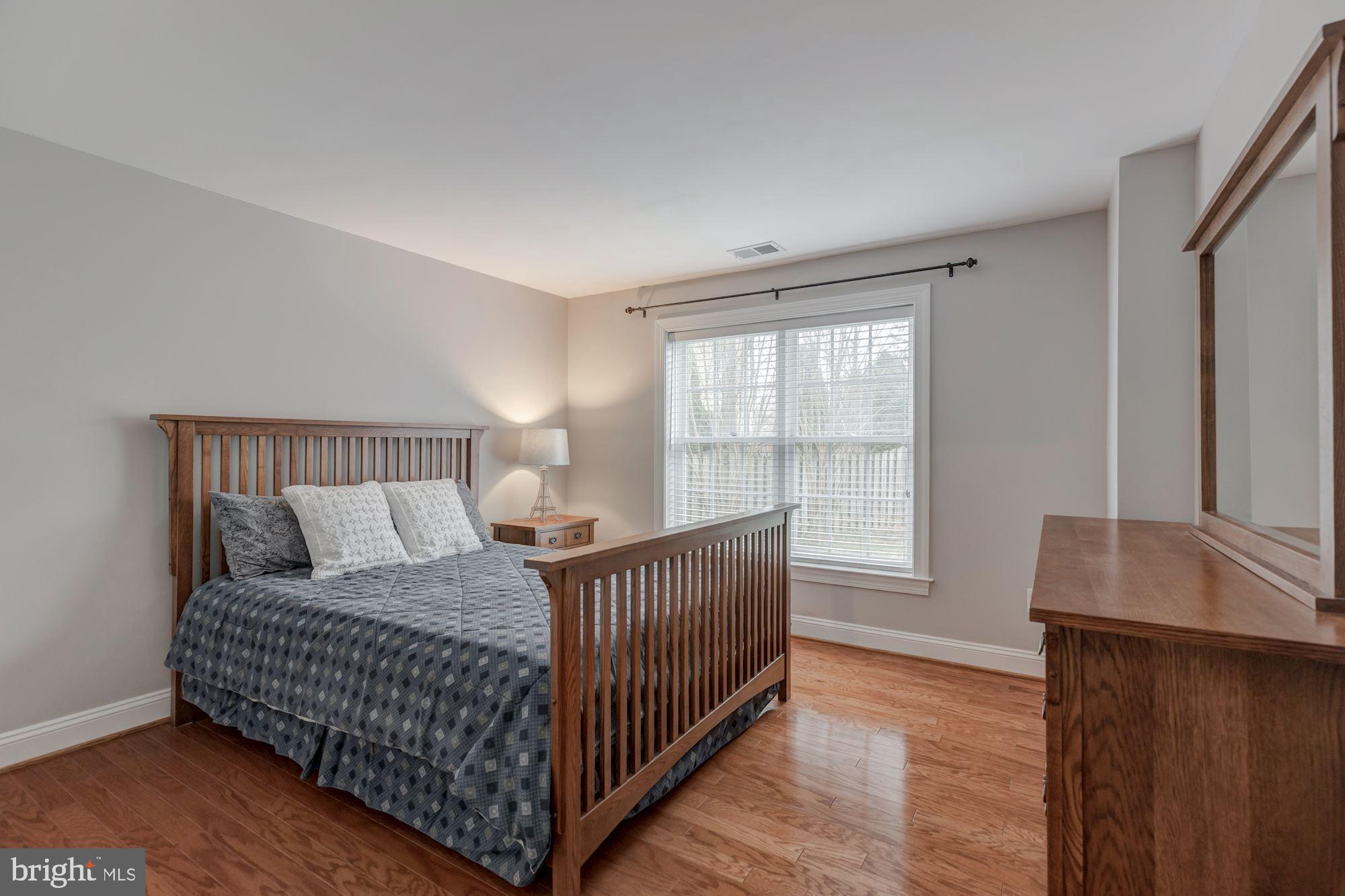 MCINTOSH MANOR OLDE CHES - Residential