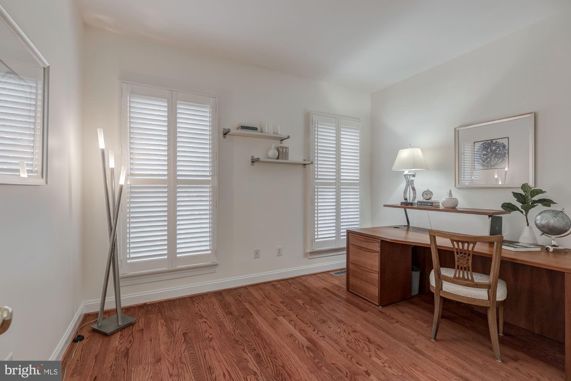 MCINTOSH MANOR OLDE CHES - Residential