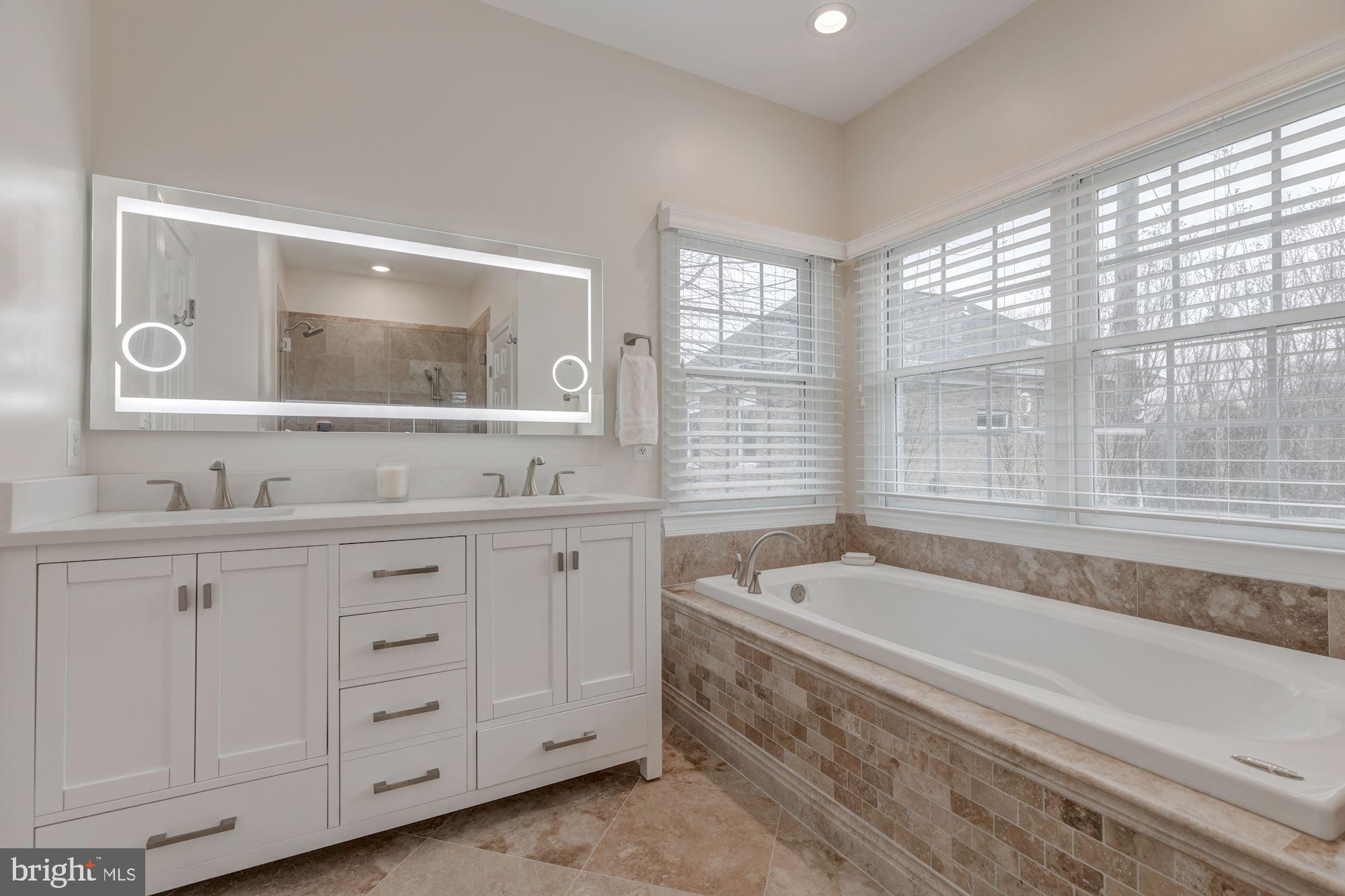 MCINTOSH MANOR OLDE CHES - Residential