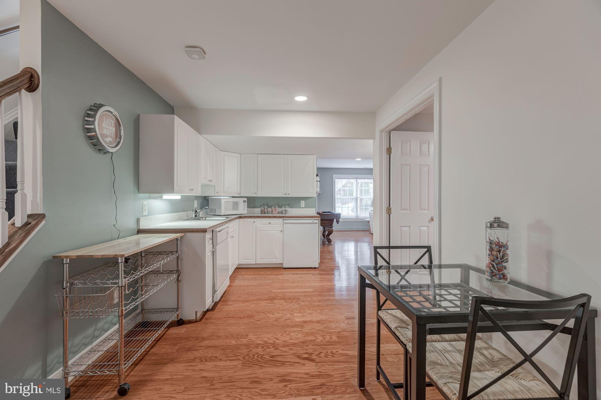 MCINTOSH MANOR OLDE CHES - Residential