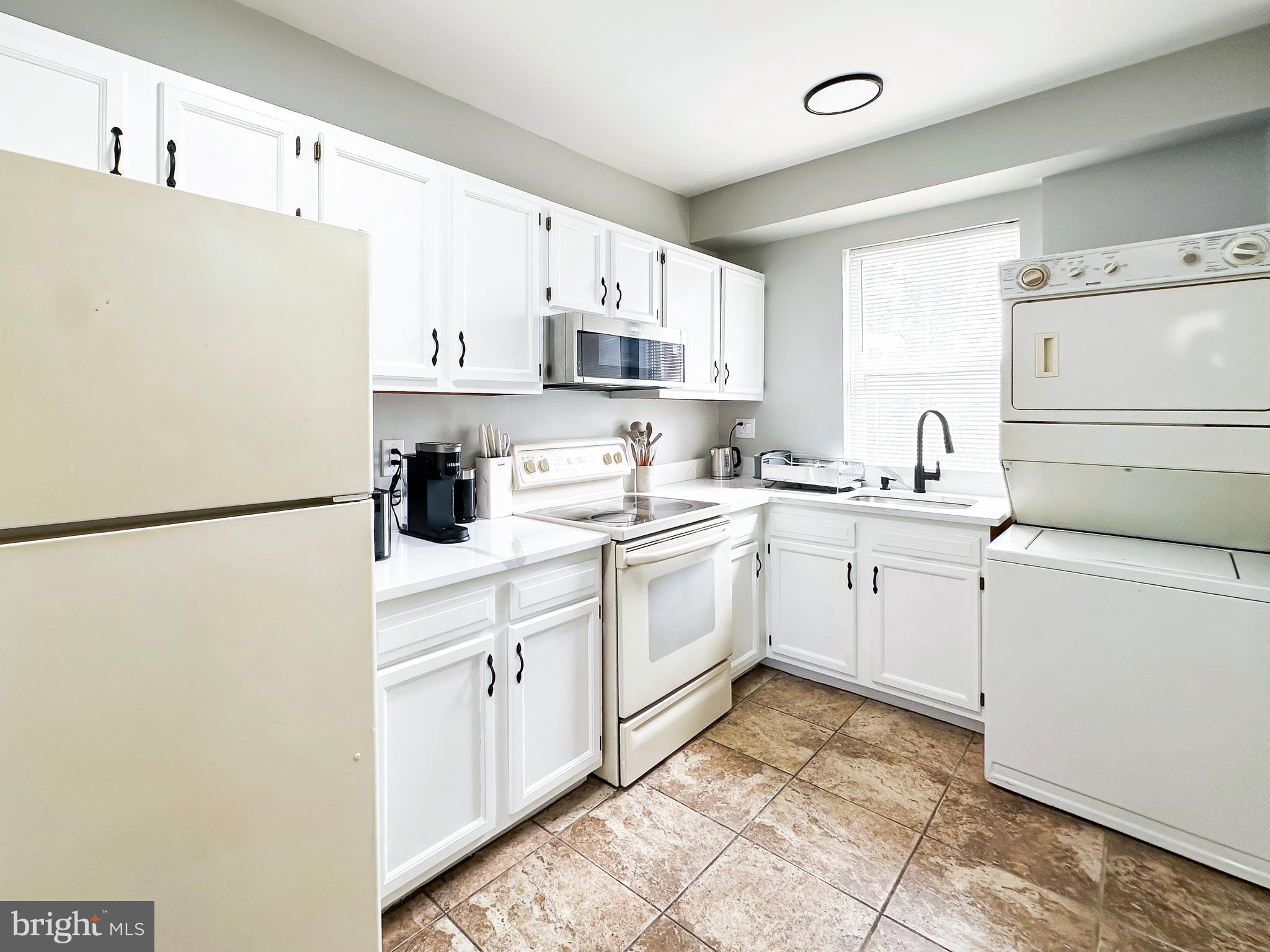 2859 DENVER STREET SE