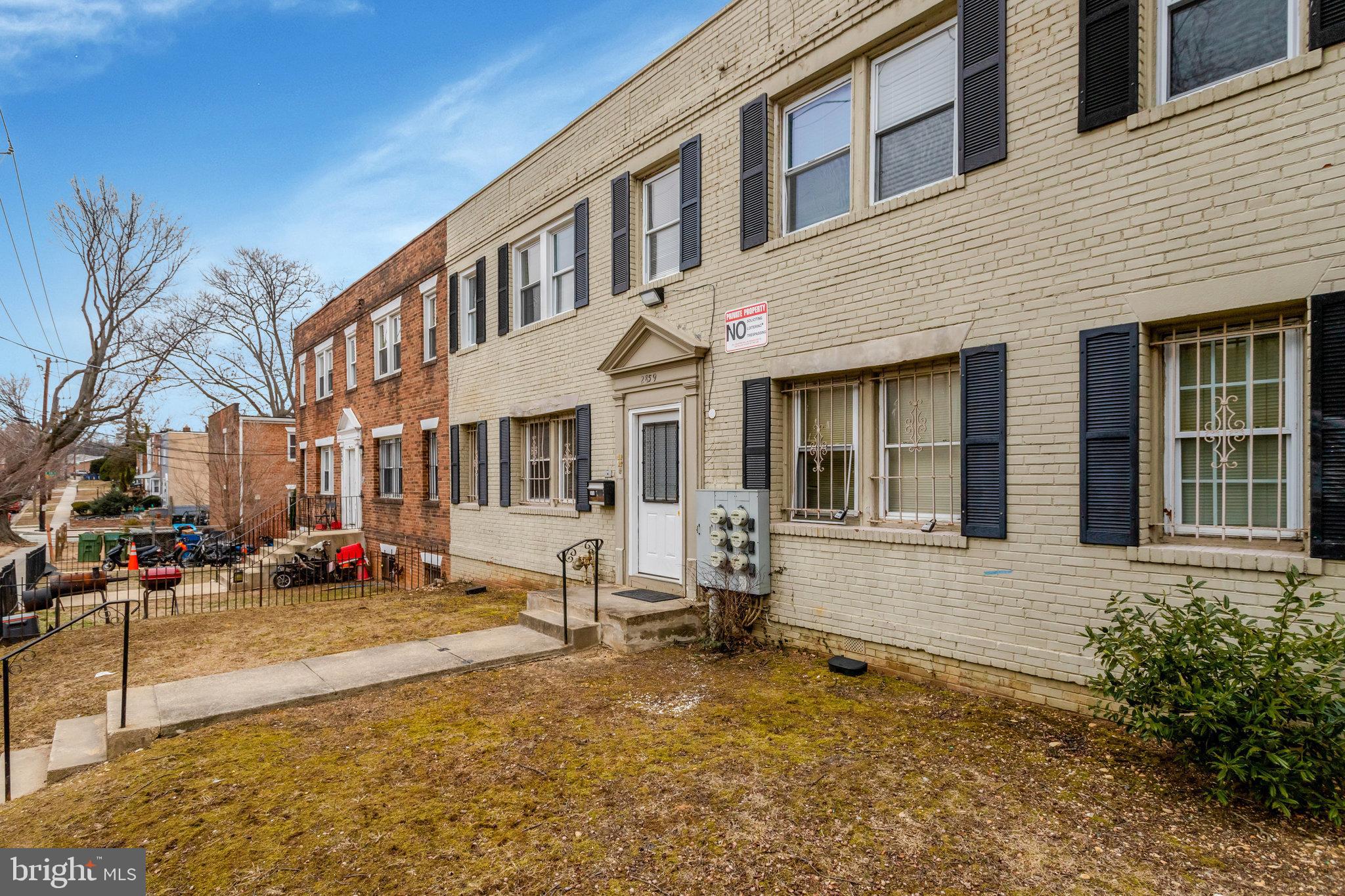 2859 DENVER STREET SE