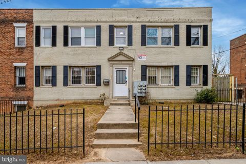 Photo of 2859 Denver Street SE, WASHINGTON, DC 20020 (MLS # DCDC2253442)