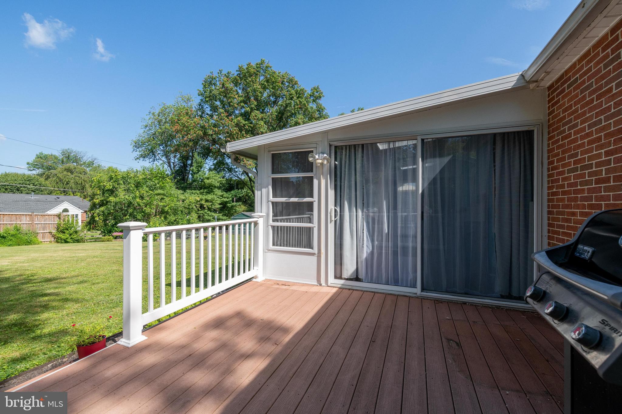 WAKEFIELD MEADOWS - Residential