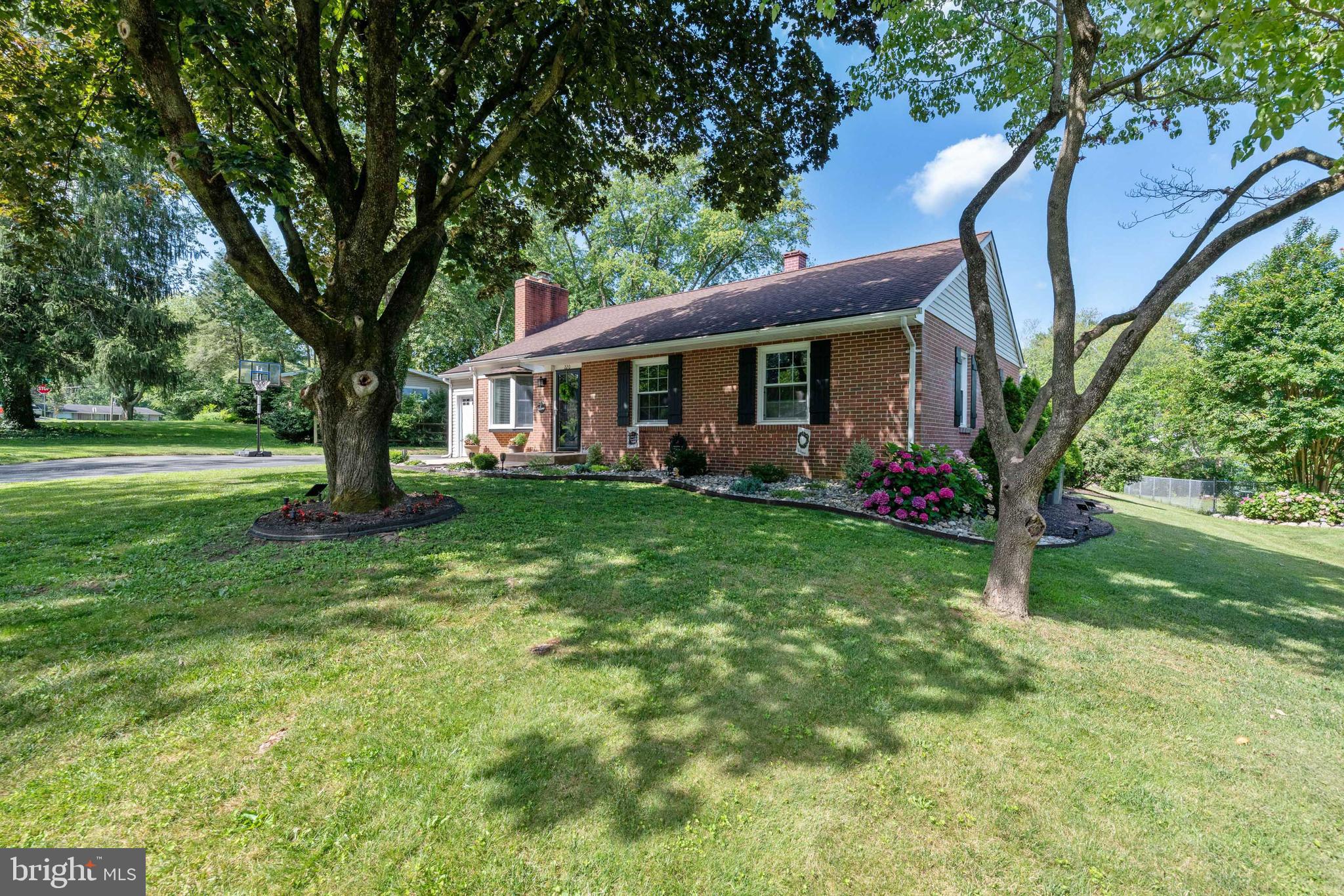 WAKEFIELD MEADOWS - Residential