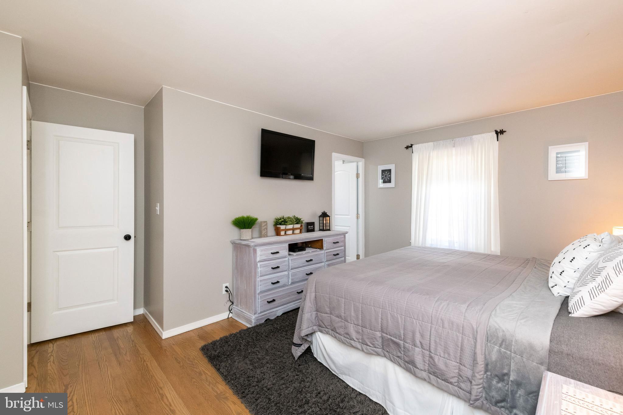 WAKEFIELD MEADOWS - Residential