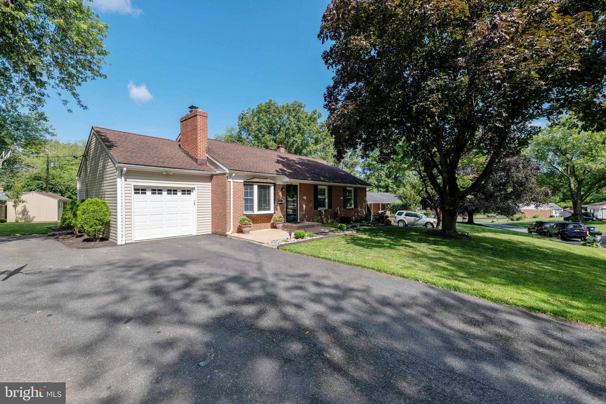 WAKEFIELD MEADOWS - Residential