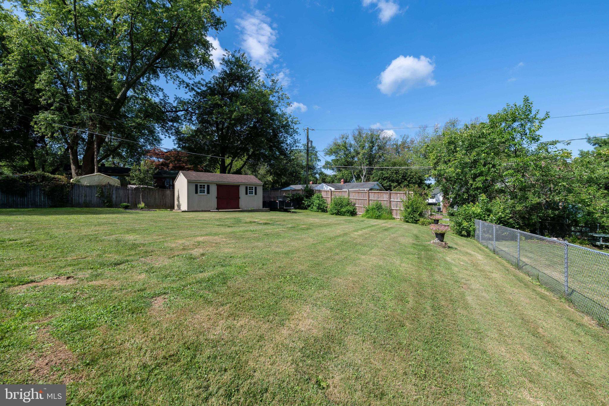 WAKEFIELD MEADOWS - Residential