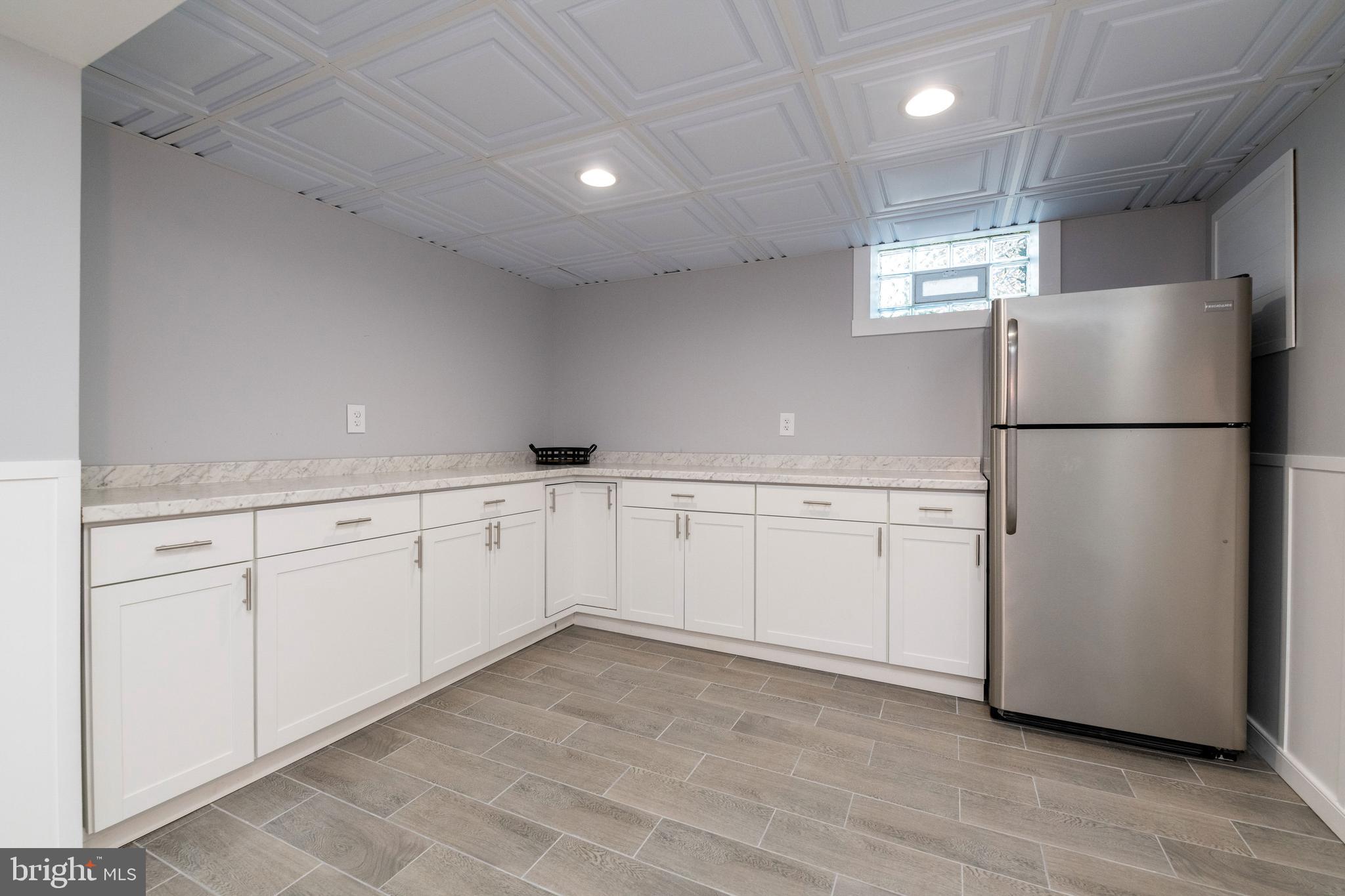 WAKEFIELD MEADOWS - Residential