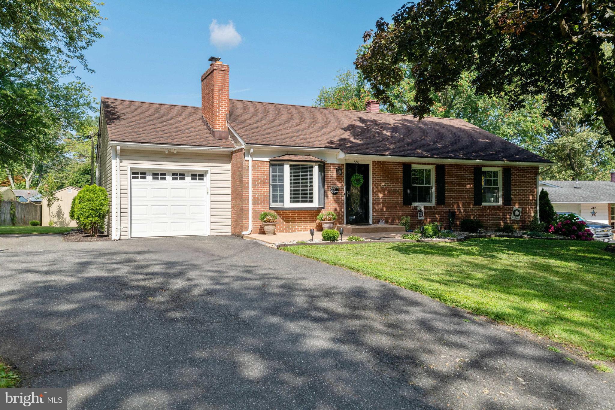 WAKEFIELD MEADOWS - Residential