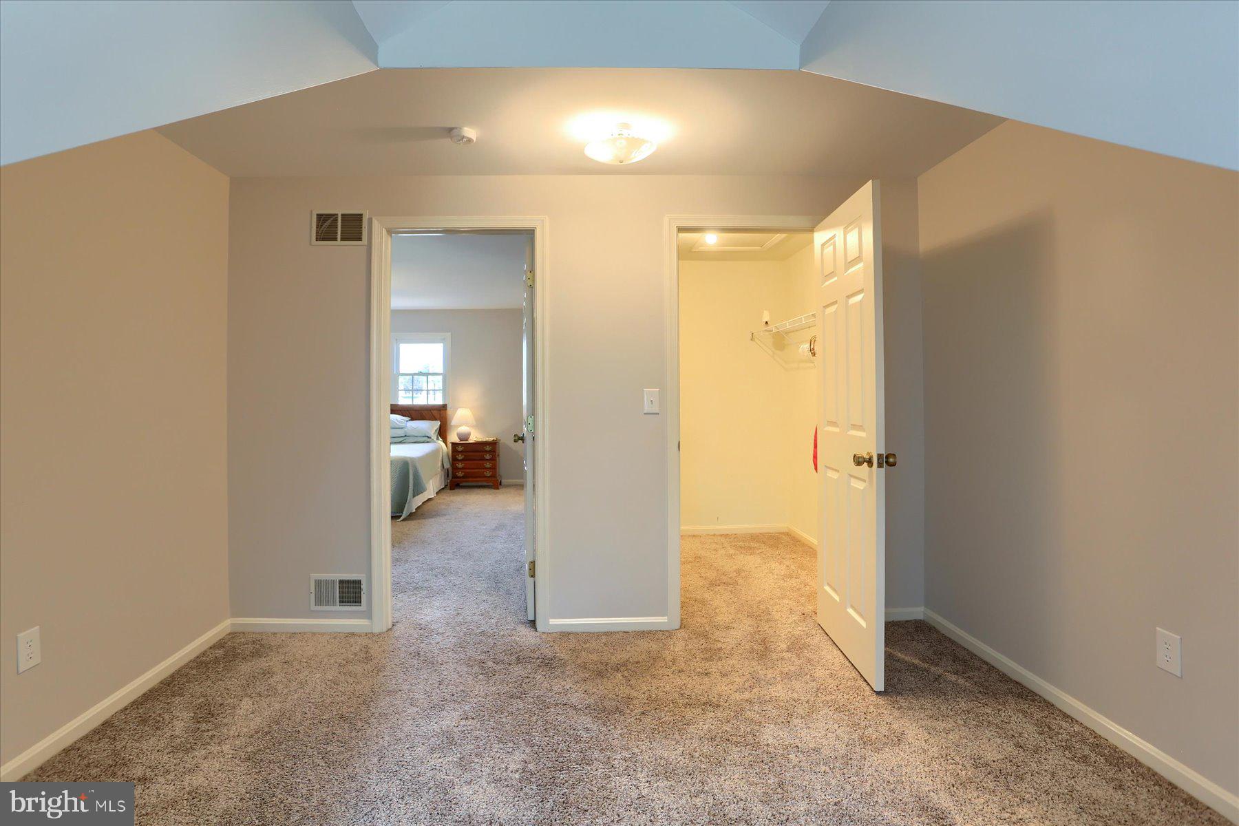 DICKINSON GREEN - Residential