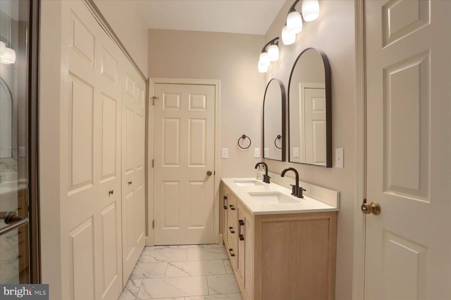 DICKINSON GREEN - Residential