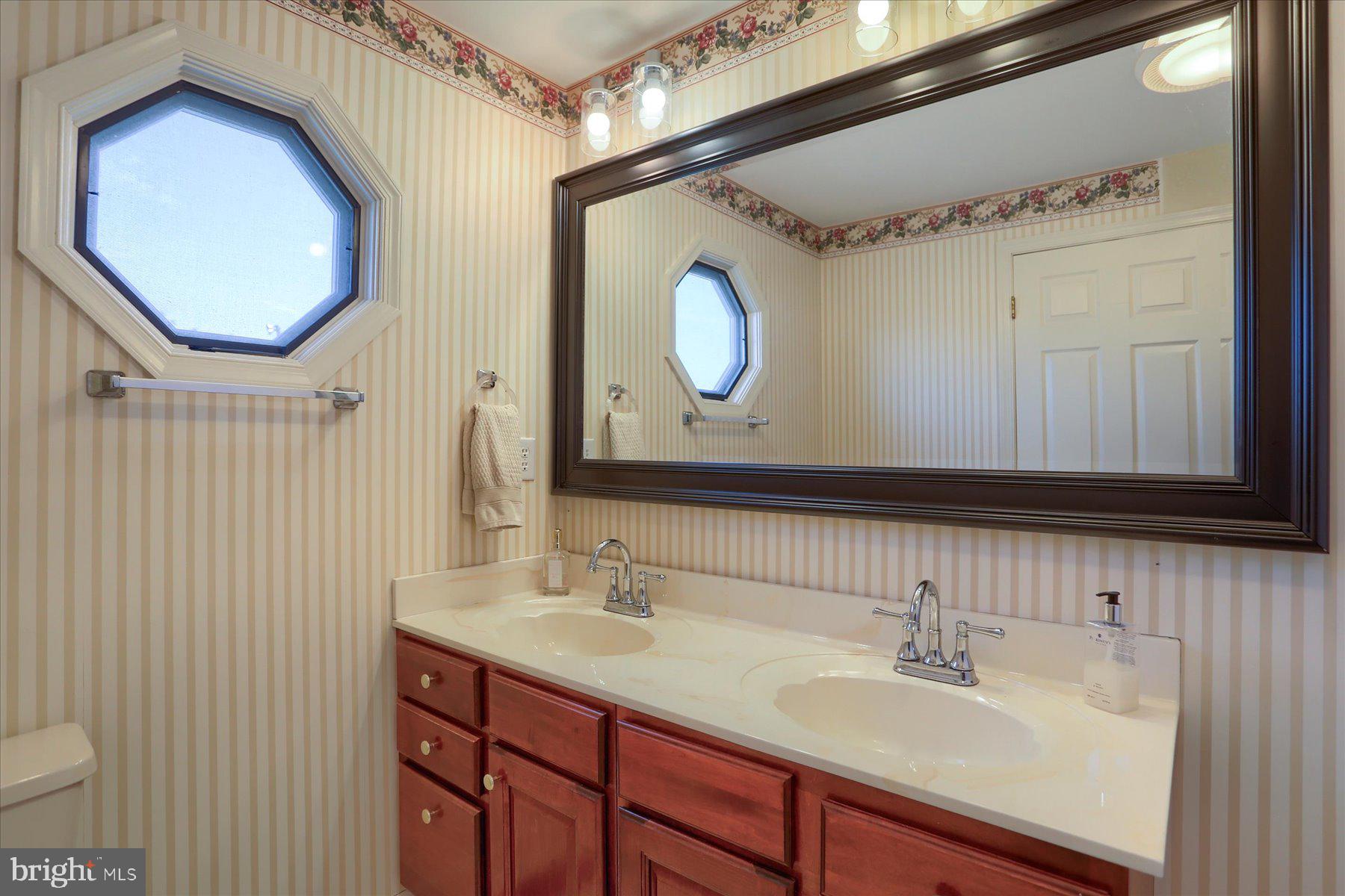 DICKINSON GREEN - Residential