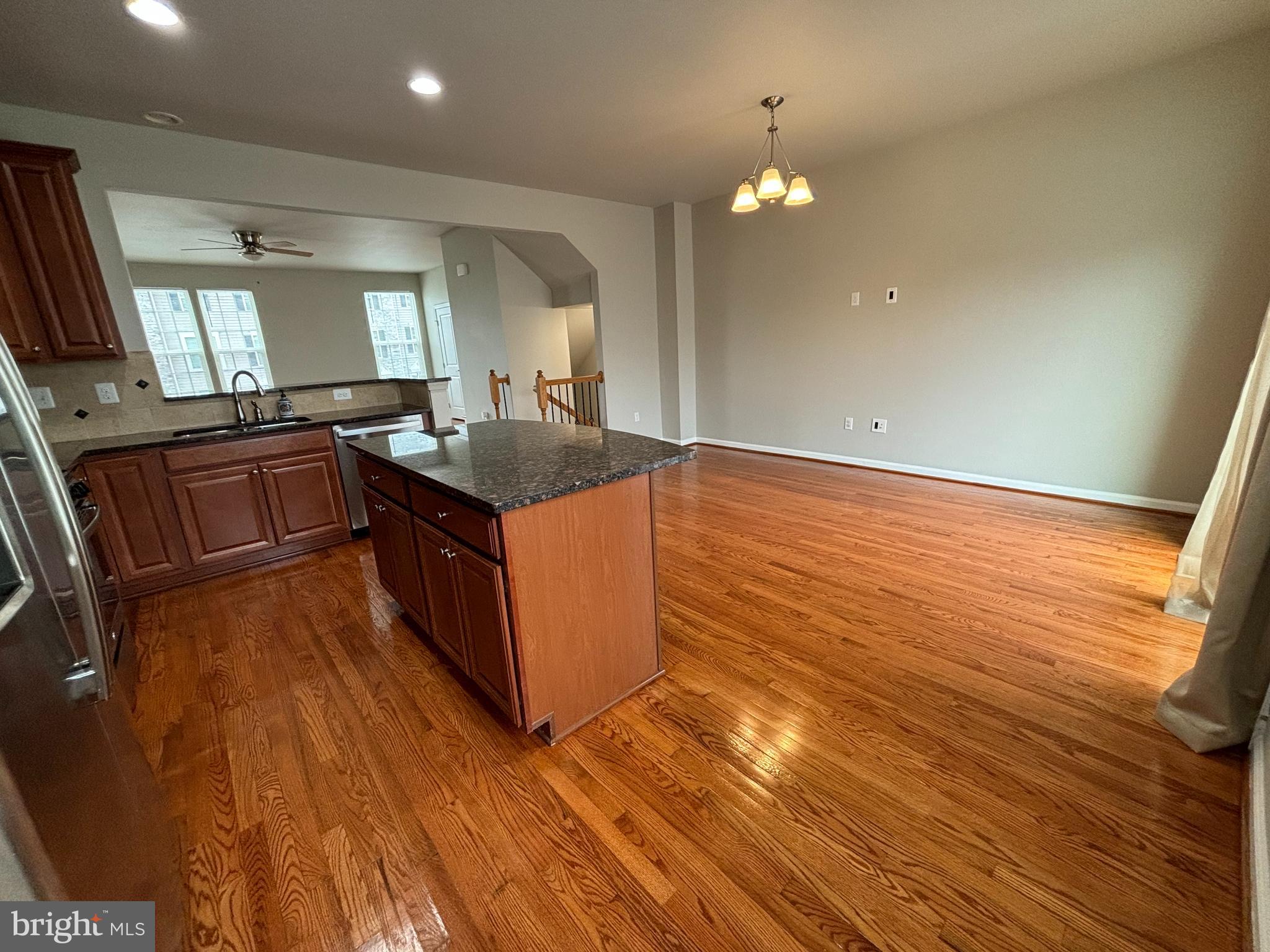 LAKE FREDERICK - Residential Lease