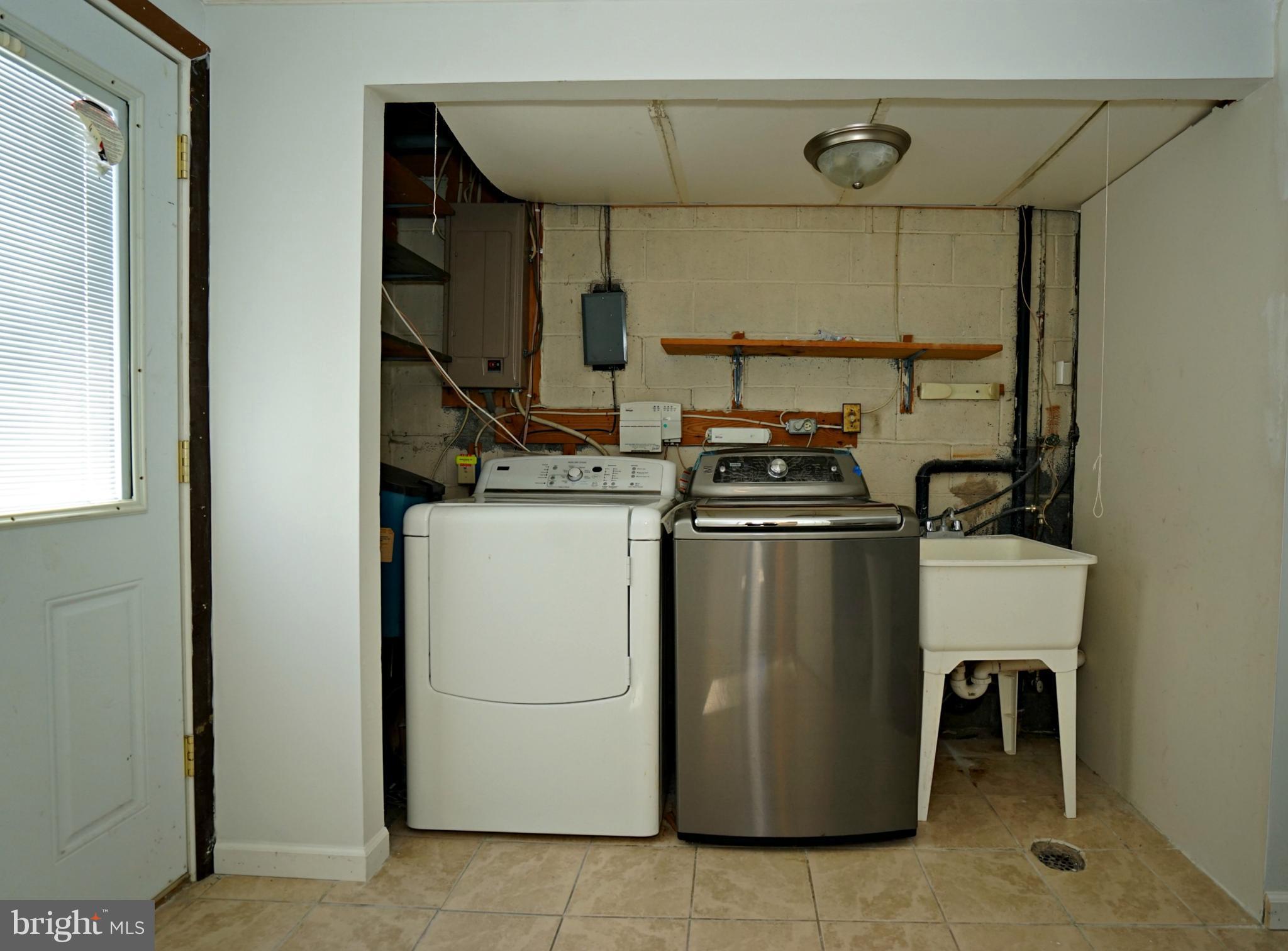 BROOKFIELD - Residential