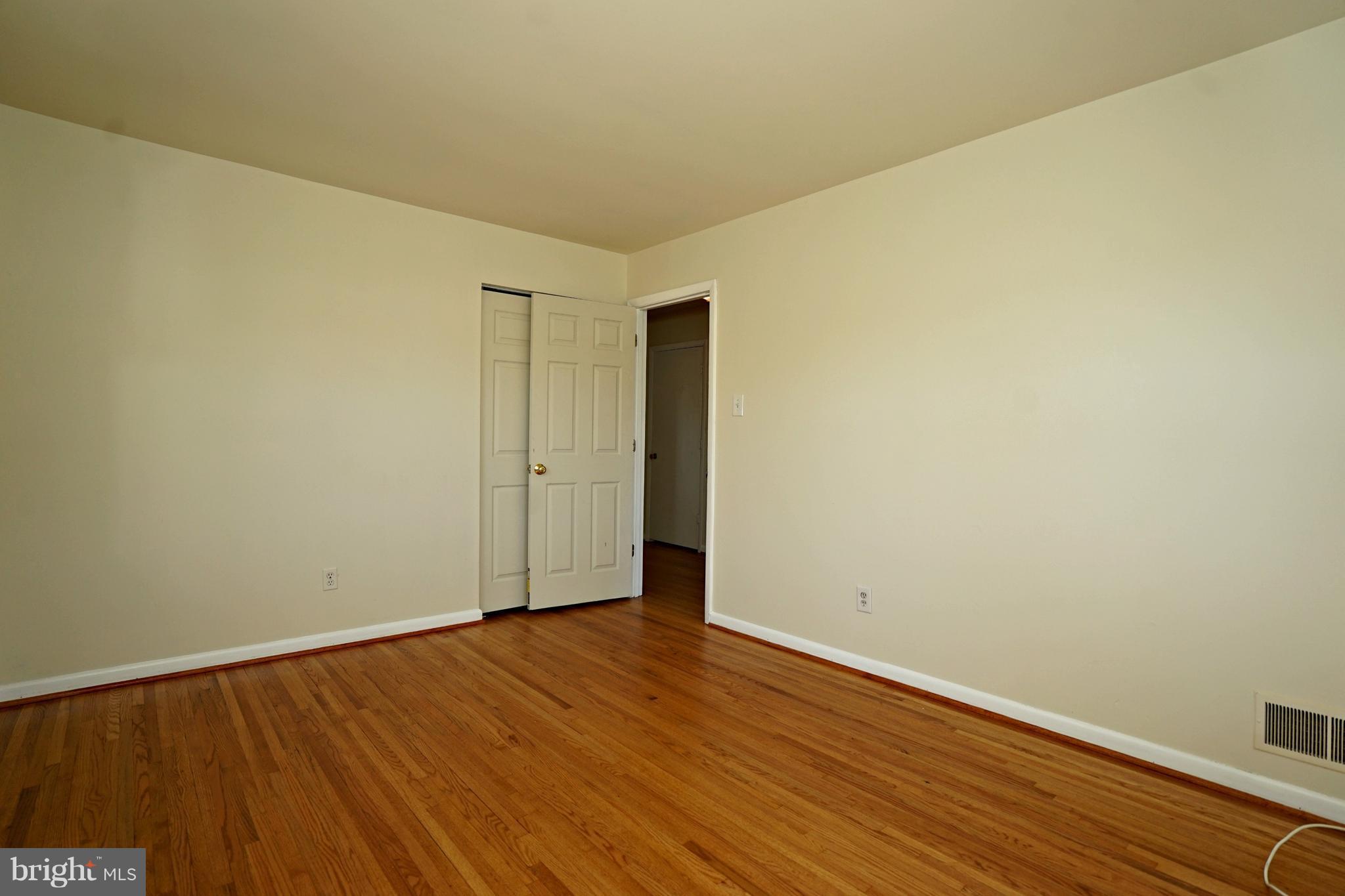 BROOKFIELD - Residential