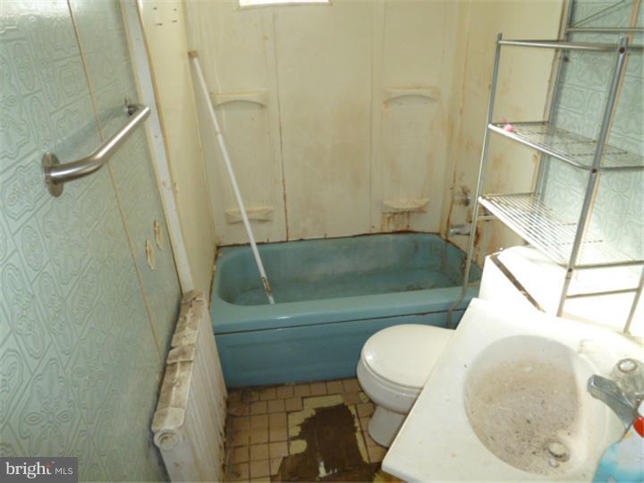 PHILADELPHIA (SOUTHWEST) - Residential