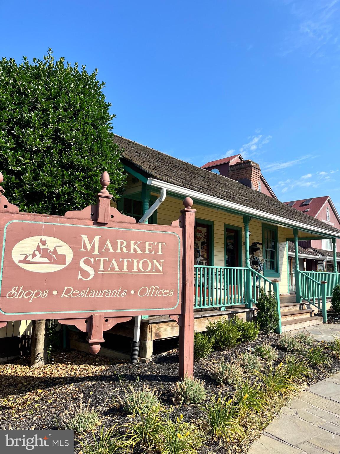 EAST QUARTER - Residential