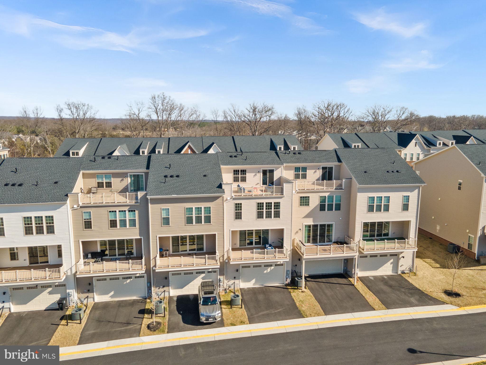 EAST QUARTER - Residential