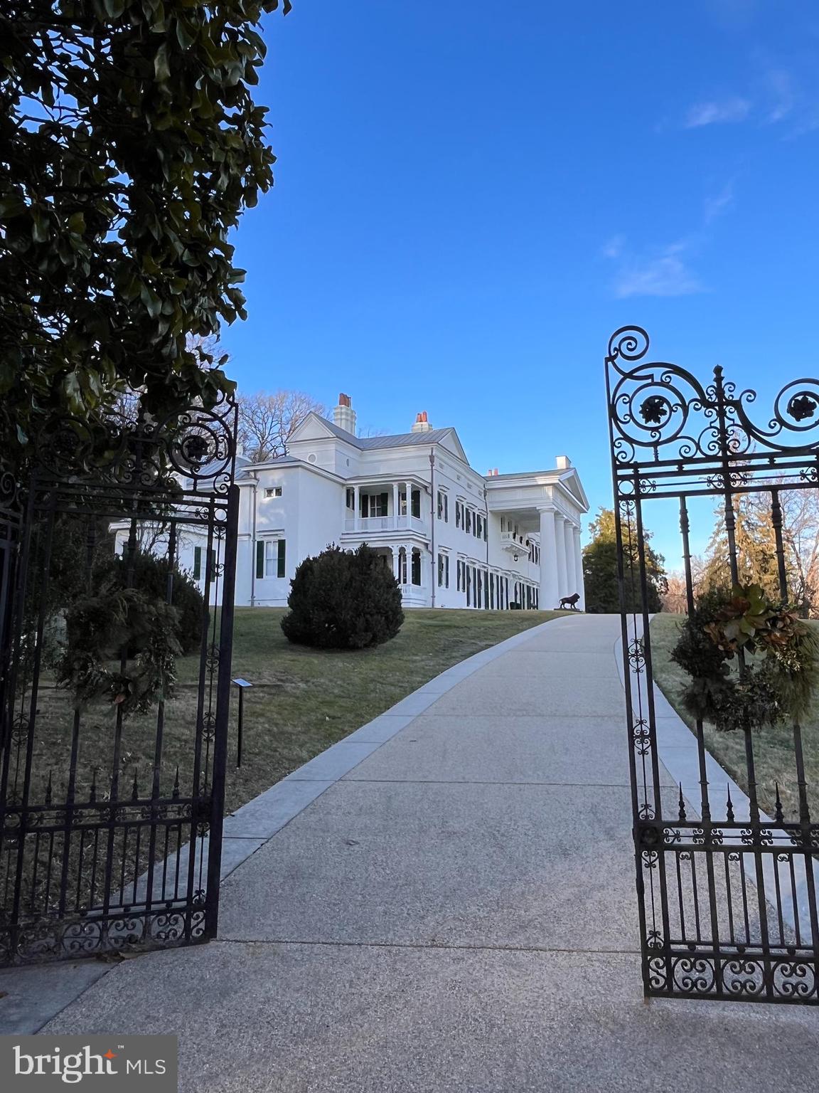 EAST QUARTER - Residential