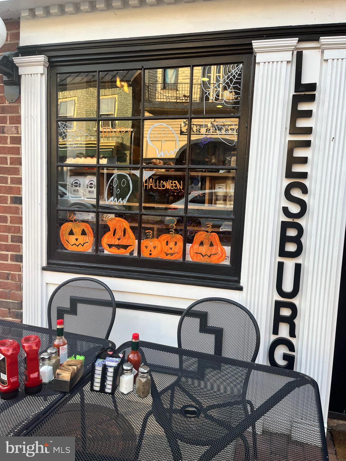 EAST QUARTER - Residential