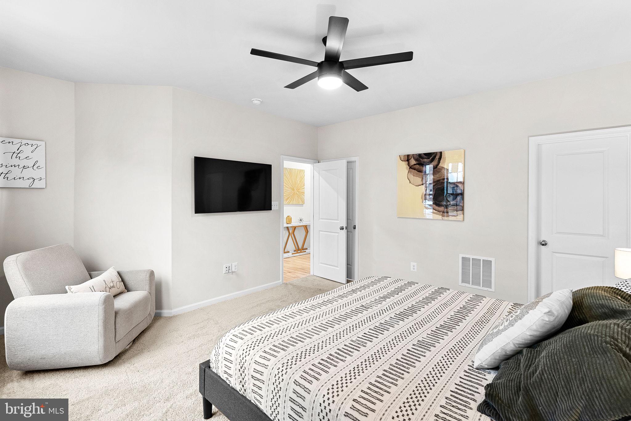 EAST QUARTER - Residential