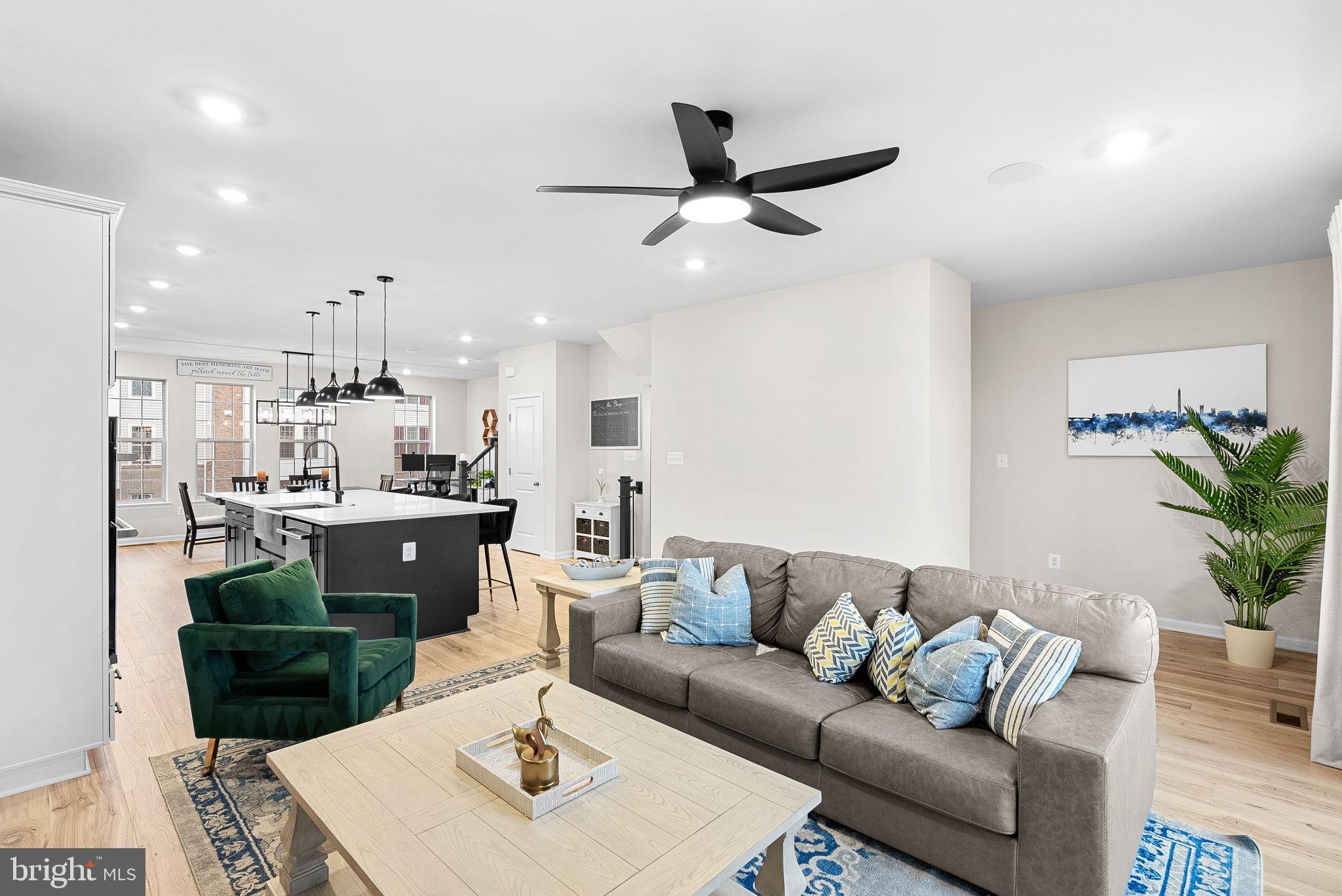 EAST QUARTER - Residential