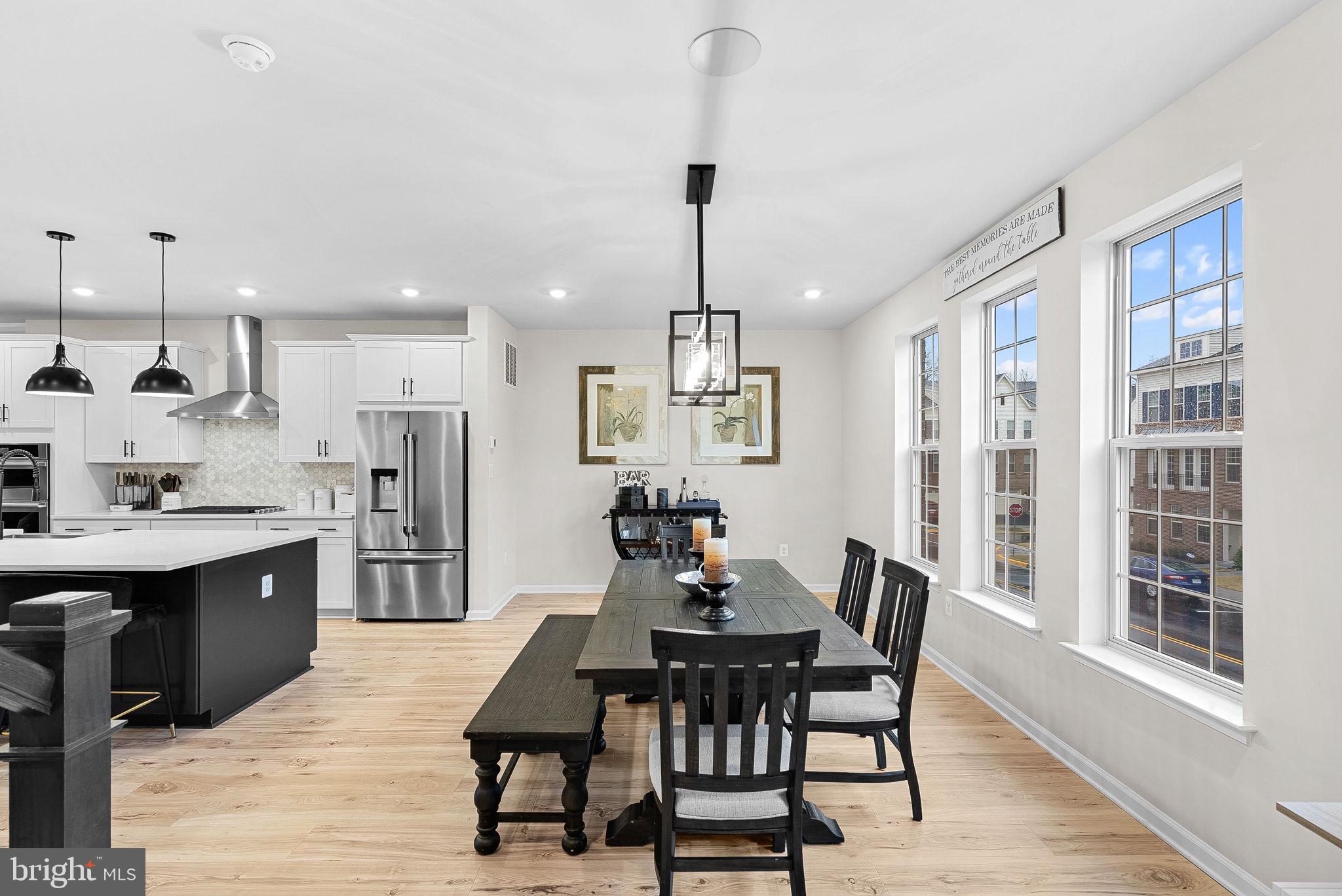 EAST QUARTER - Residential