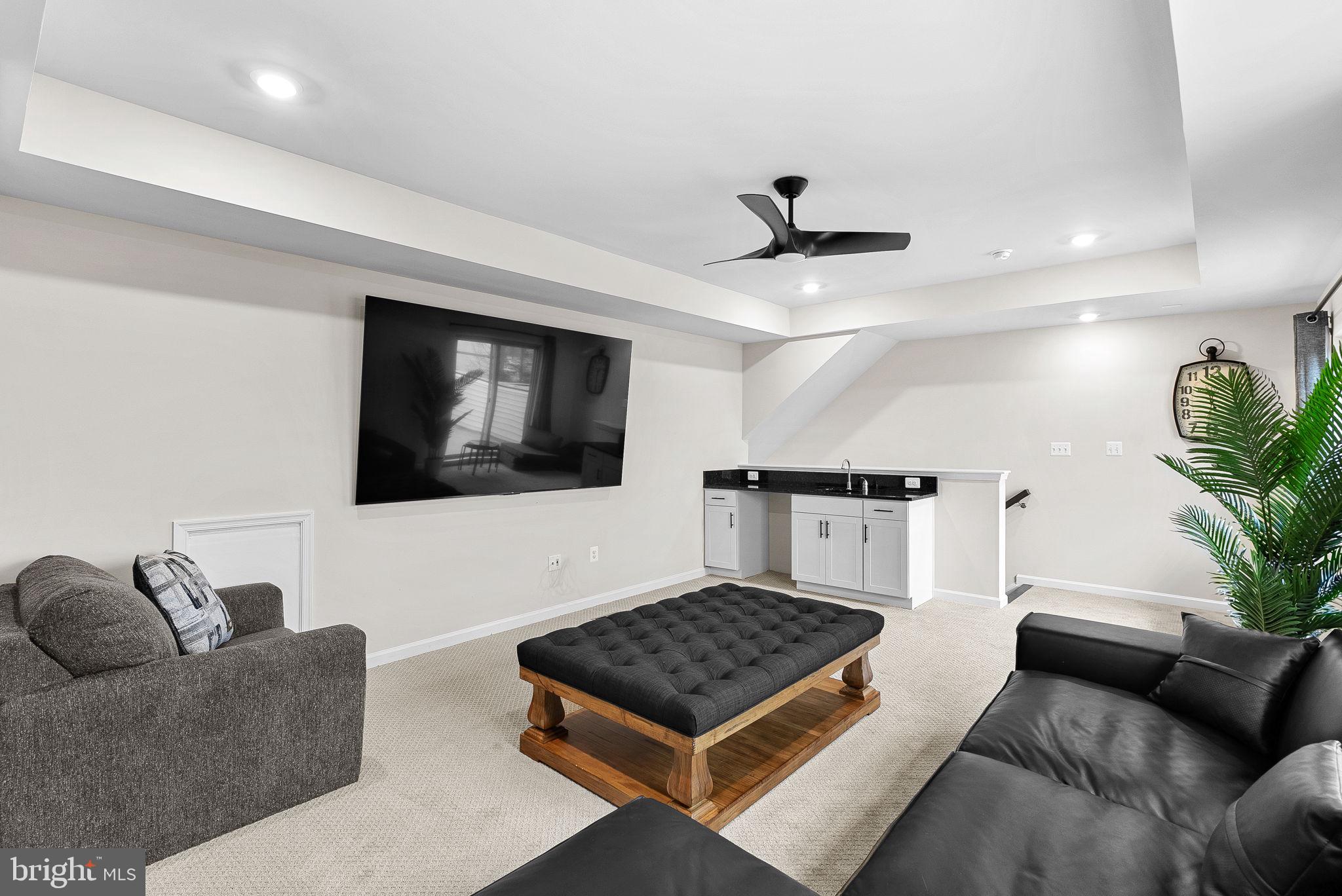 EAST QUARTER - Residential