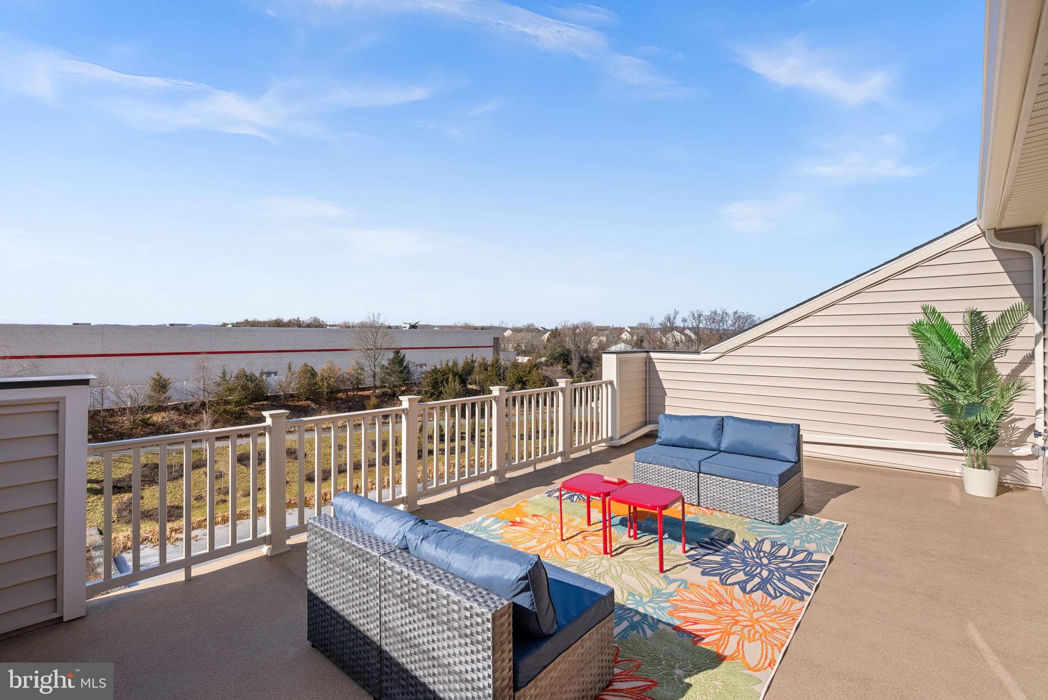 EAST QUARTER - Residential