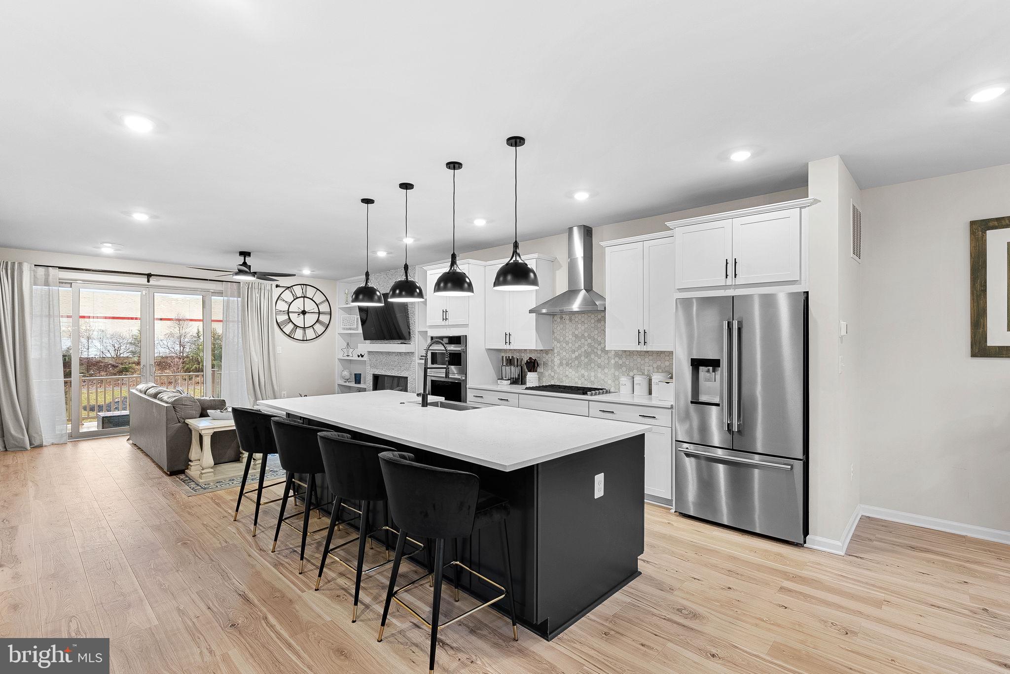 EAST QUARTER - Residential